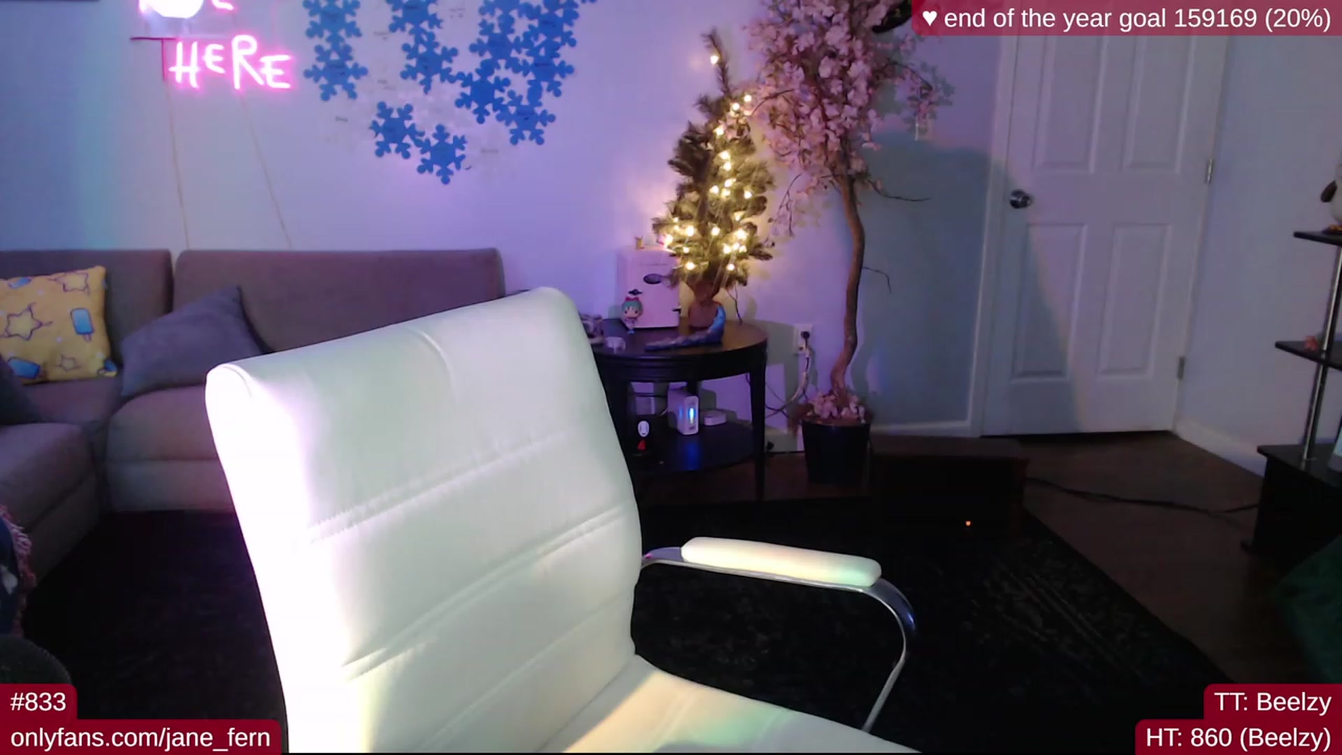 Gallery image thumbnail from Jane_Fern's myfreecams stream on, 12/16/2022, 06:54 image 14 of 20