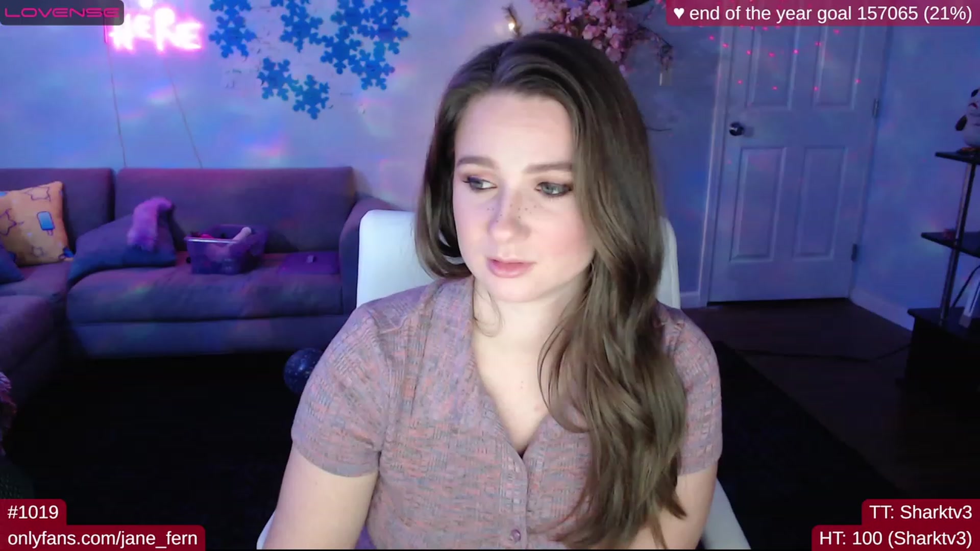 Gallery image thumbnail from Jane_Fern's myfreecams stream on, 12/20/2022, 05:22 image 4 of 20