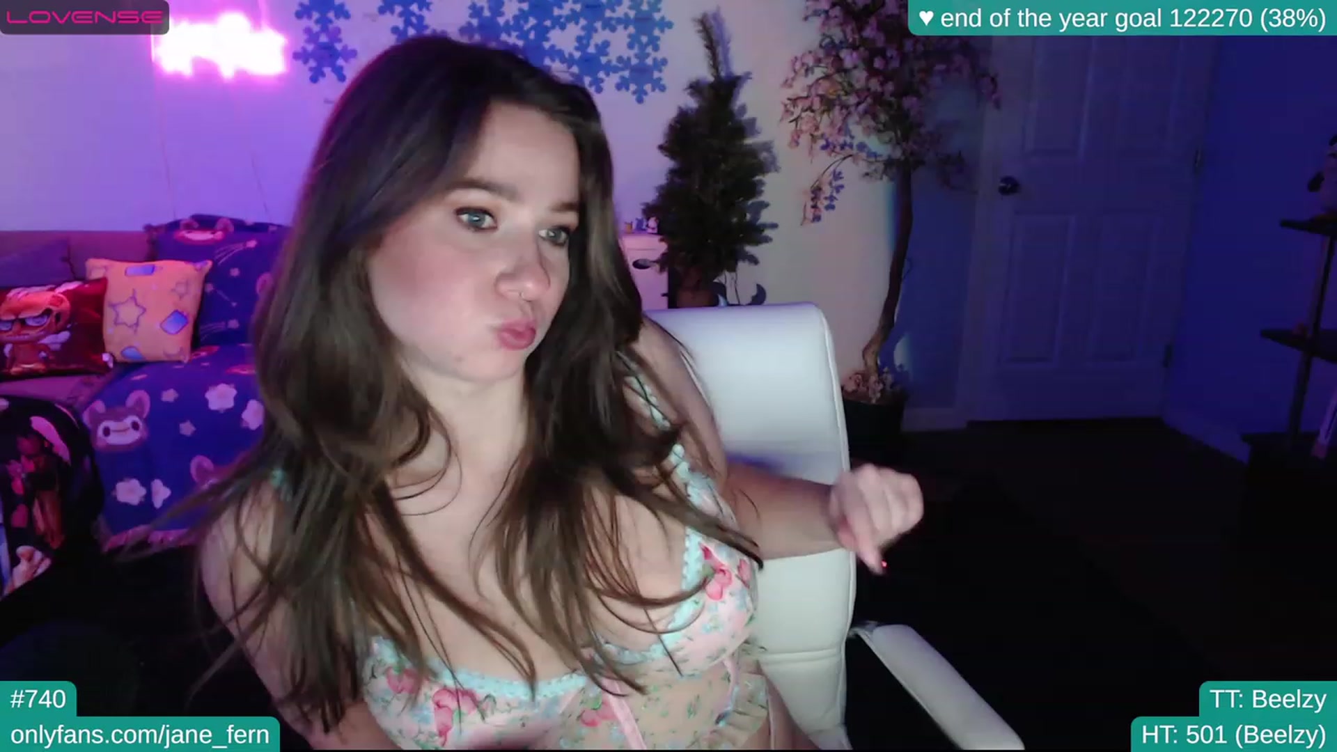 Gallery image thumbnail from Jane_Fern's myfreecams stream on, 12/31/2022, 05:47 image 8 of 20