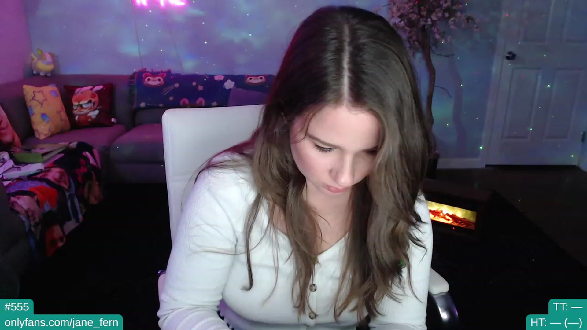 Gallery image thumbnail from Jane_Fern's myfreecams stream on, 01/19/2023, 04:51 image 2 of 20