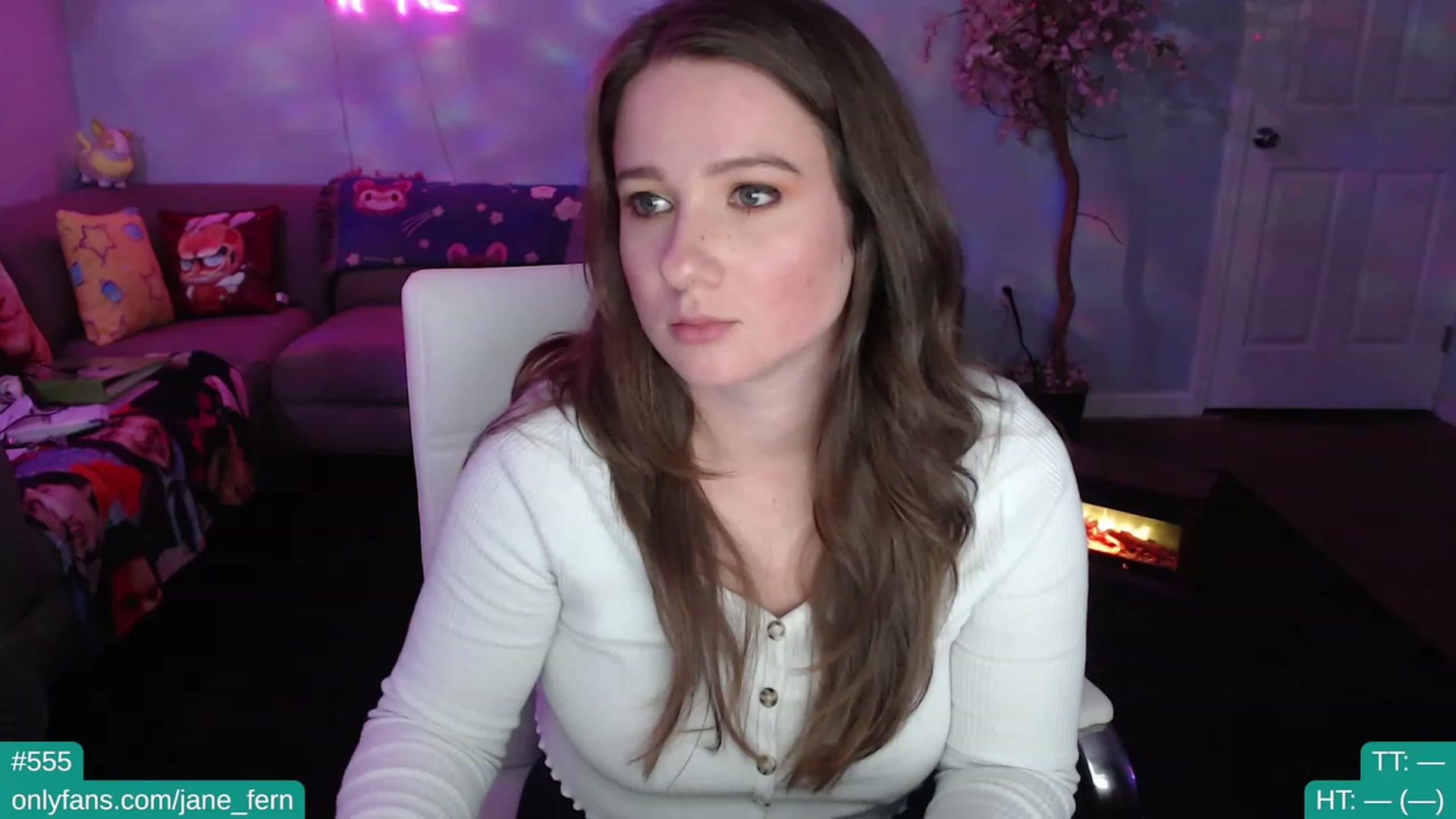 Gallery image thumbnail from Jane_Fern's myfreecams stream on, 01/19/2023, 04:51 image 4 of 20