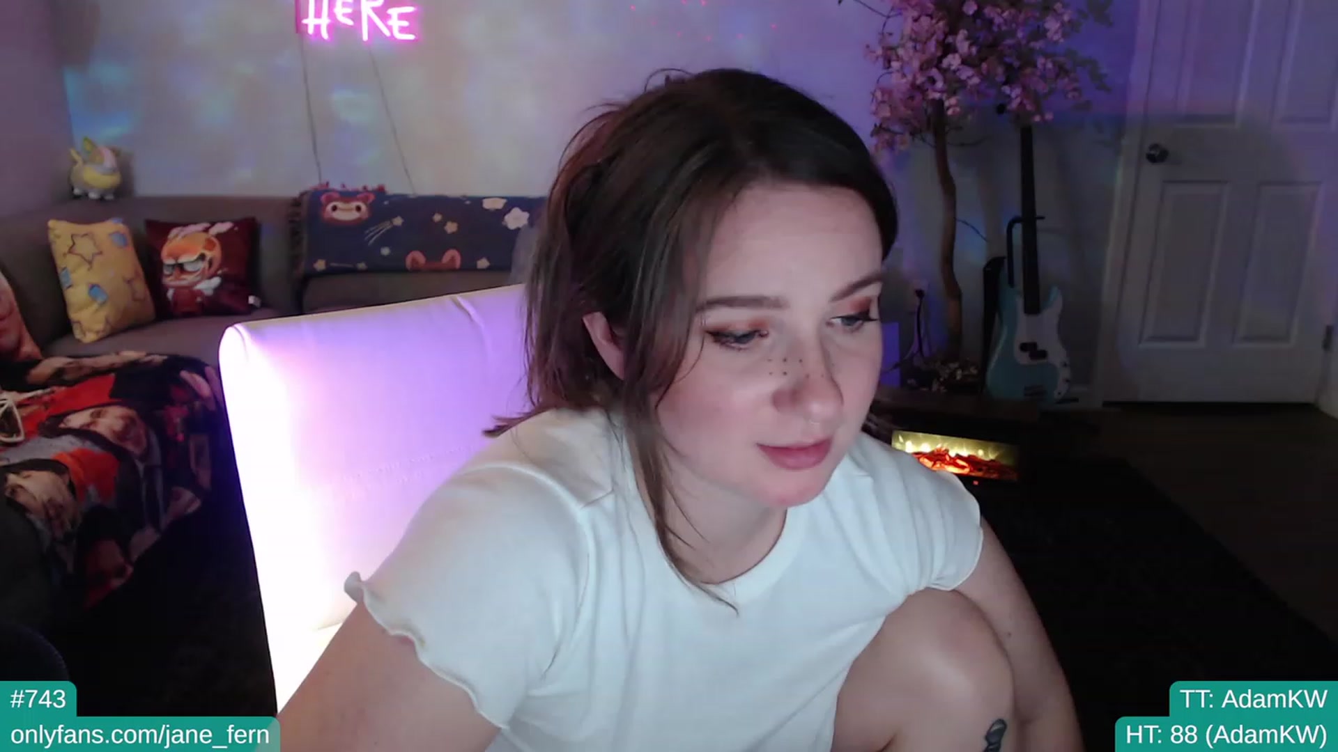 Gallery image thumbnail from Jane_Fern's myfreecams stream on, 01/26/2023, 04:40 image 5 of 20