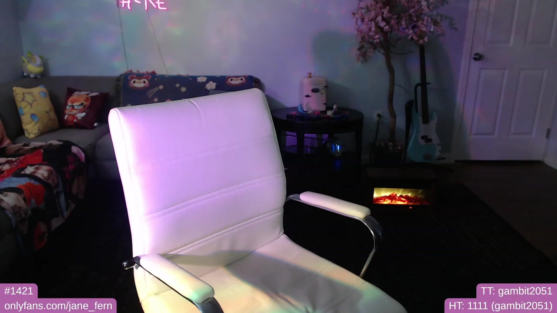 Gallery image thumbnail from Jane_Fern's myfreecams stream on, 02/11/2023, 01:59 image 16 of 20