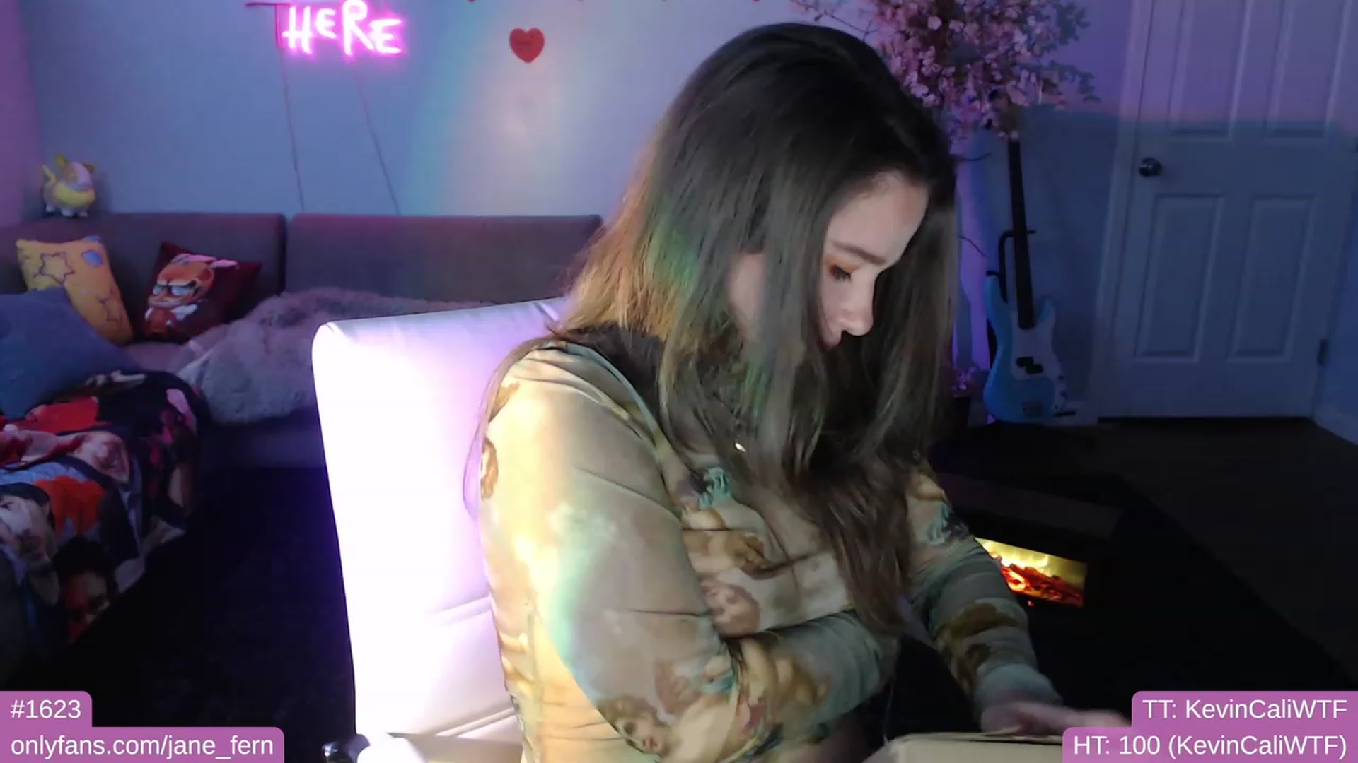 Gallery image thumbnail from Jane_Fern's myfreecams stream on, 02/23/2023, 01:46 image 10 of 20