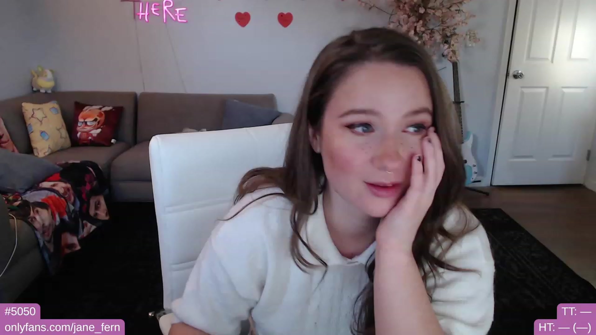 Gallery image thumbnail from Jane_Fern's myfreecams stream on, 03/08/2023, 22:51 image 3 of 20
