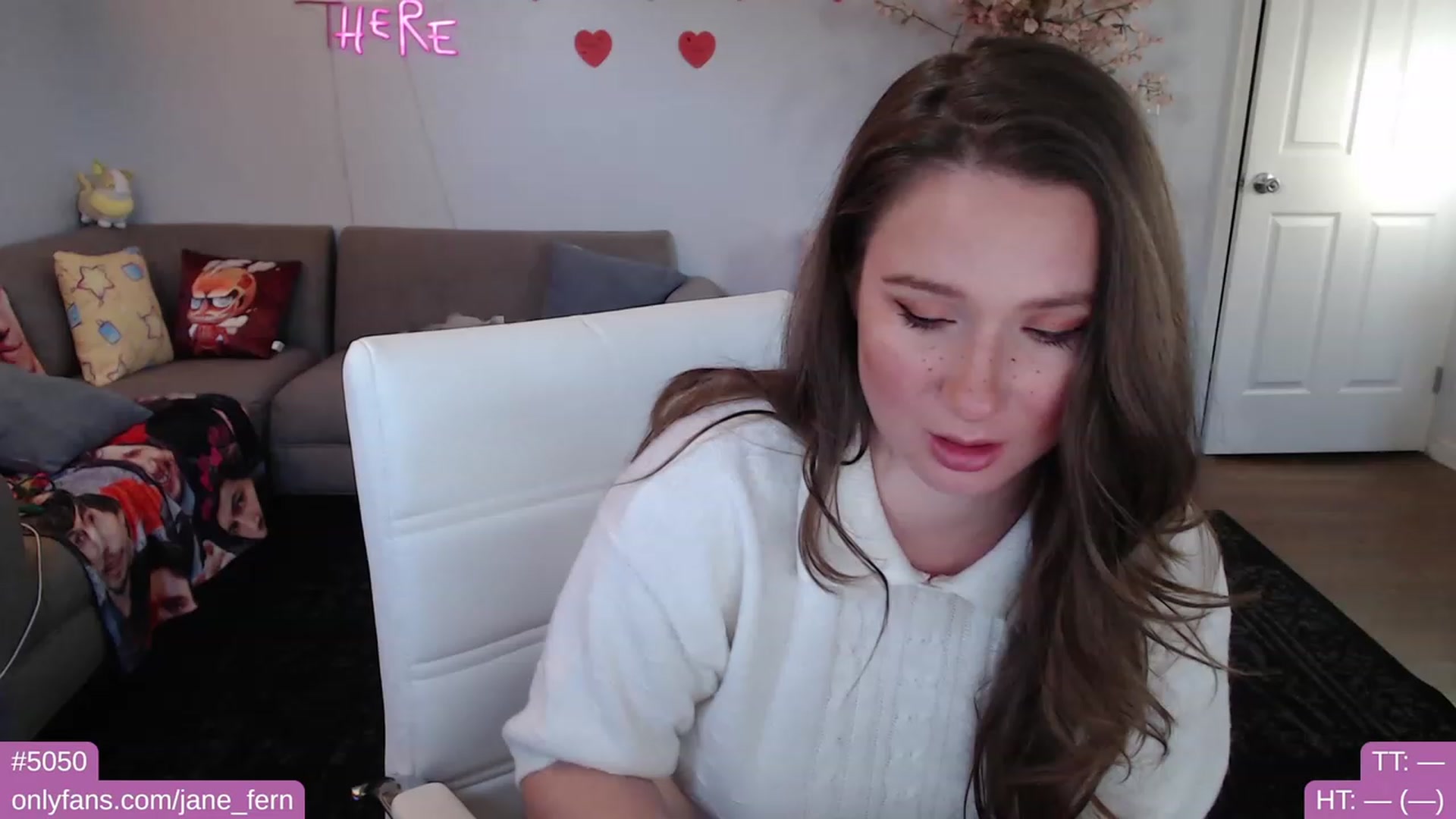 Gallery image thumbnail from Jane_Fern's myfreecams stream on, 03/08/2023, 22:51 image 2 of 20