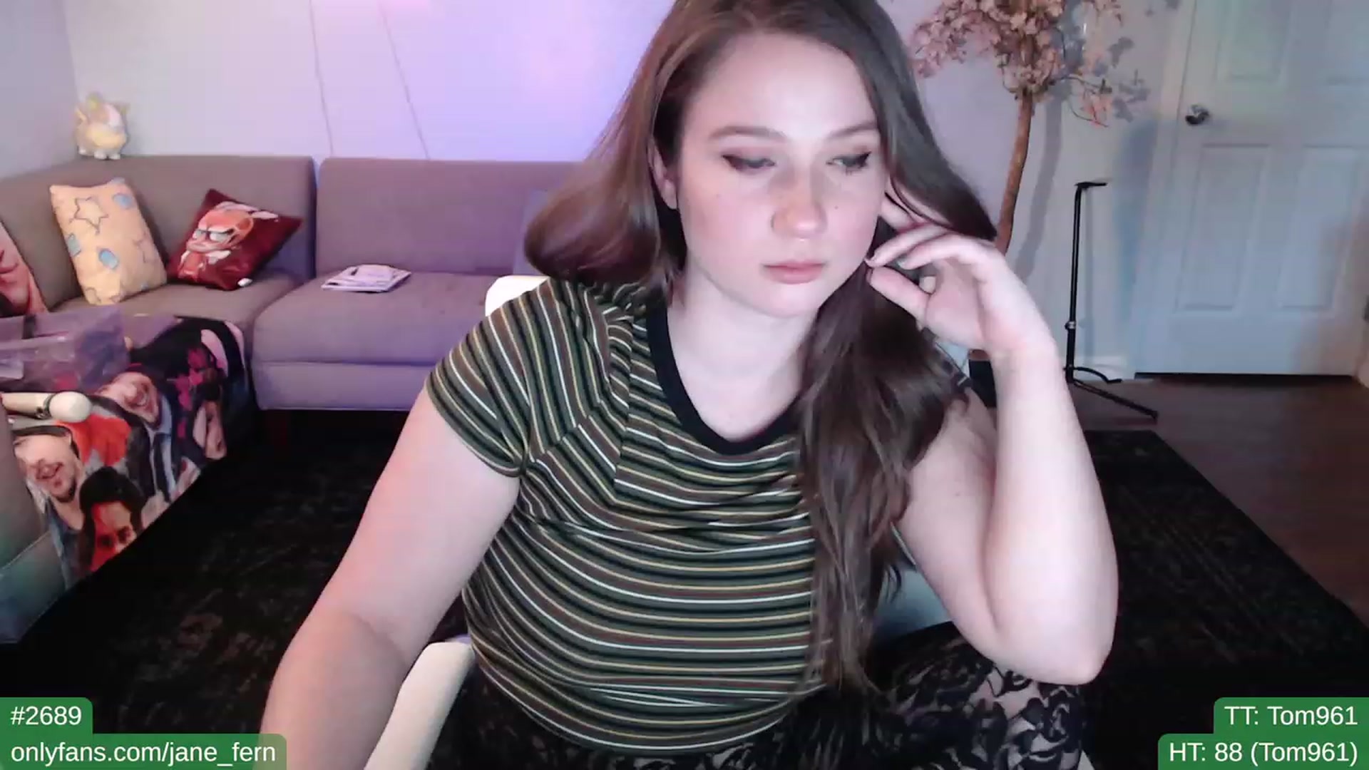 Gallery image thumbnail from Jane_Fern's myfreecams stream on, 03/21/2023, 01:54 image 3 of 20