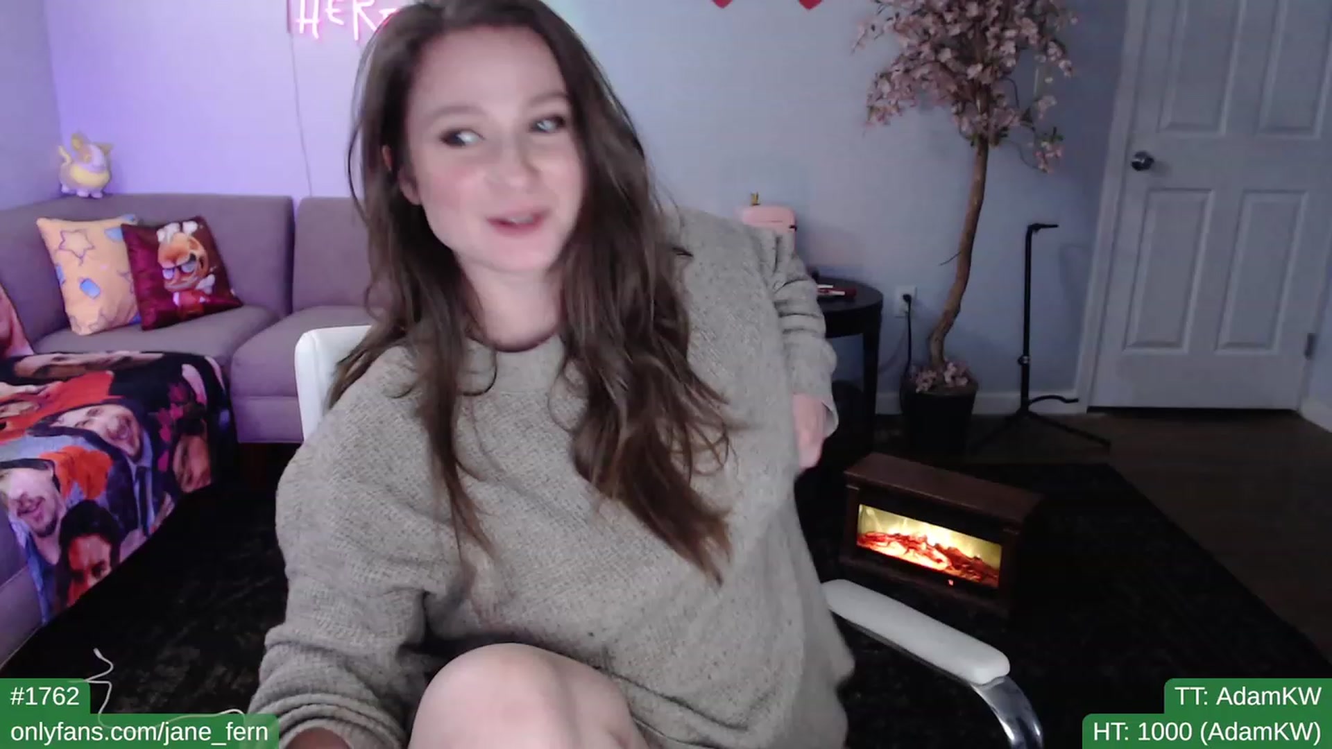 Gallery image thumbnail from Jane_Fern's myfreecams stream on, 03/23/2023, 02:36 image 1 of 20