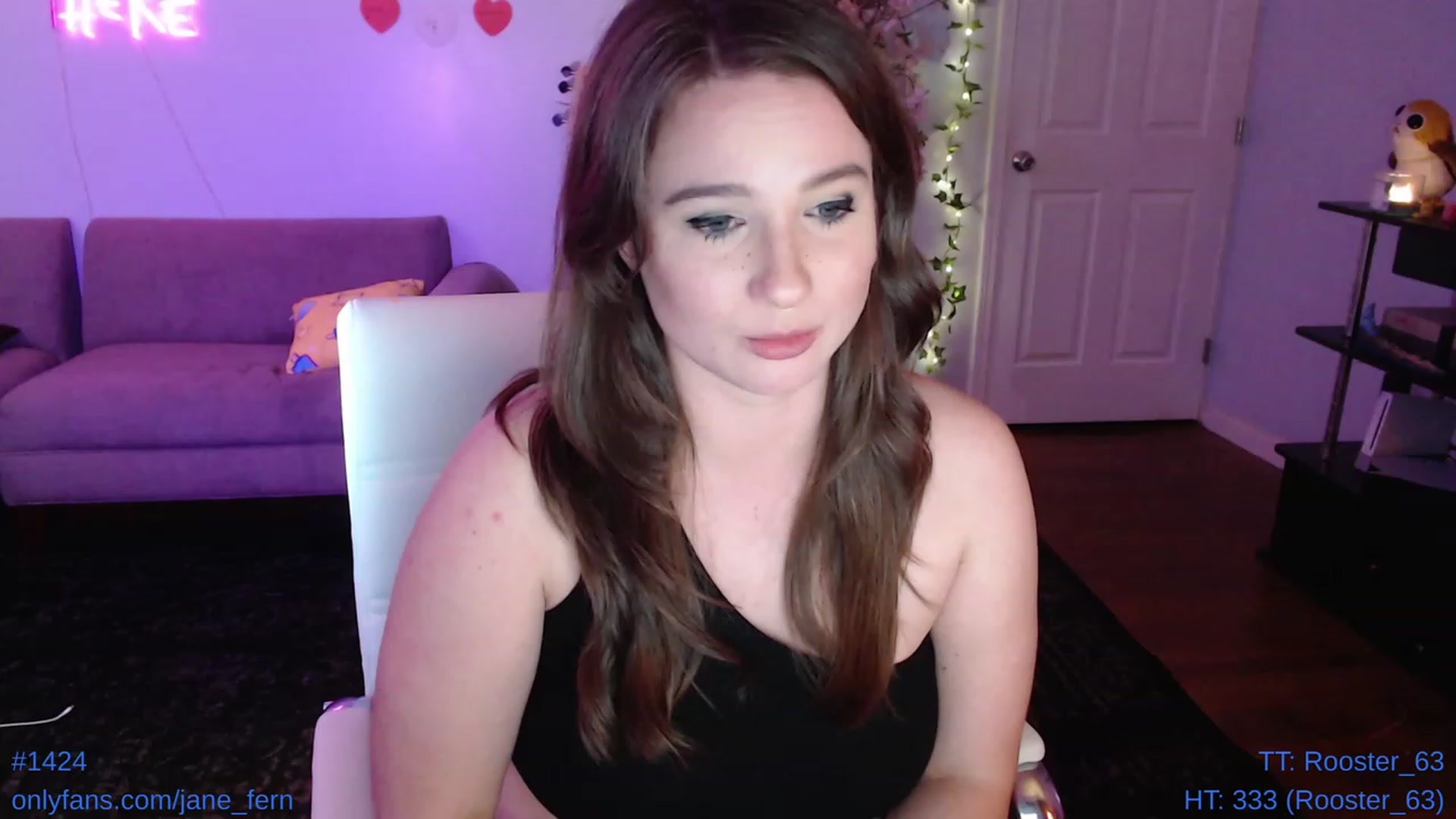 Gallery image thumbnail from Jane_Fern's myfreecams stream on, 04/29/2023, 02:21 image 14 of 20