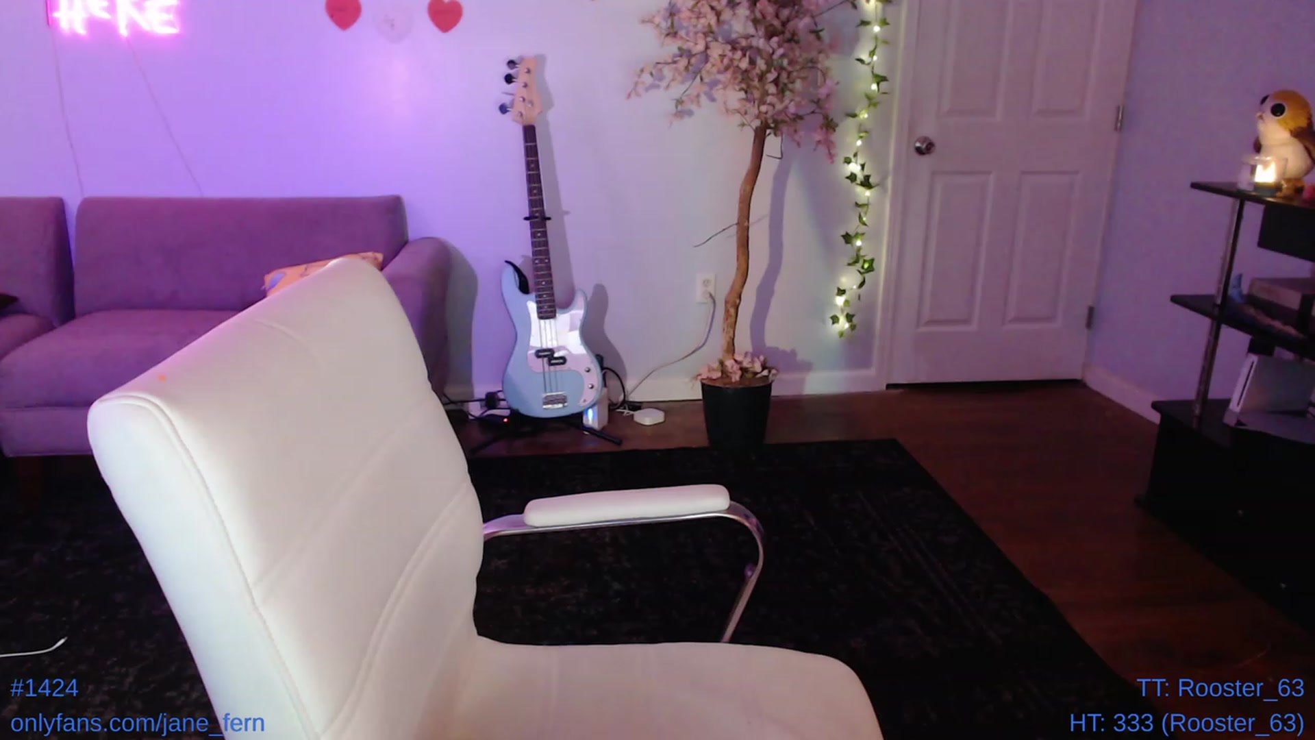 Gallery image thumbnail from Jane_Fern's myfreecams stream on, 04/29/2023, 02:21 image 18 of 20