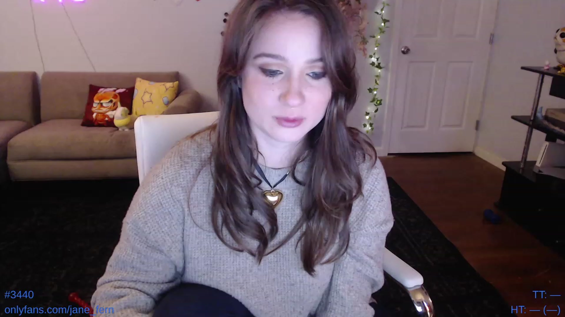 Gallery image thumbnail from Jane_Fern's myfreecams stream on, 05/04/2023, 24:39 image 6 of 20
