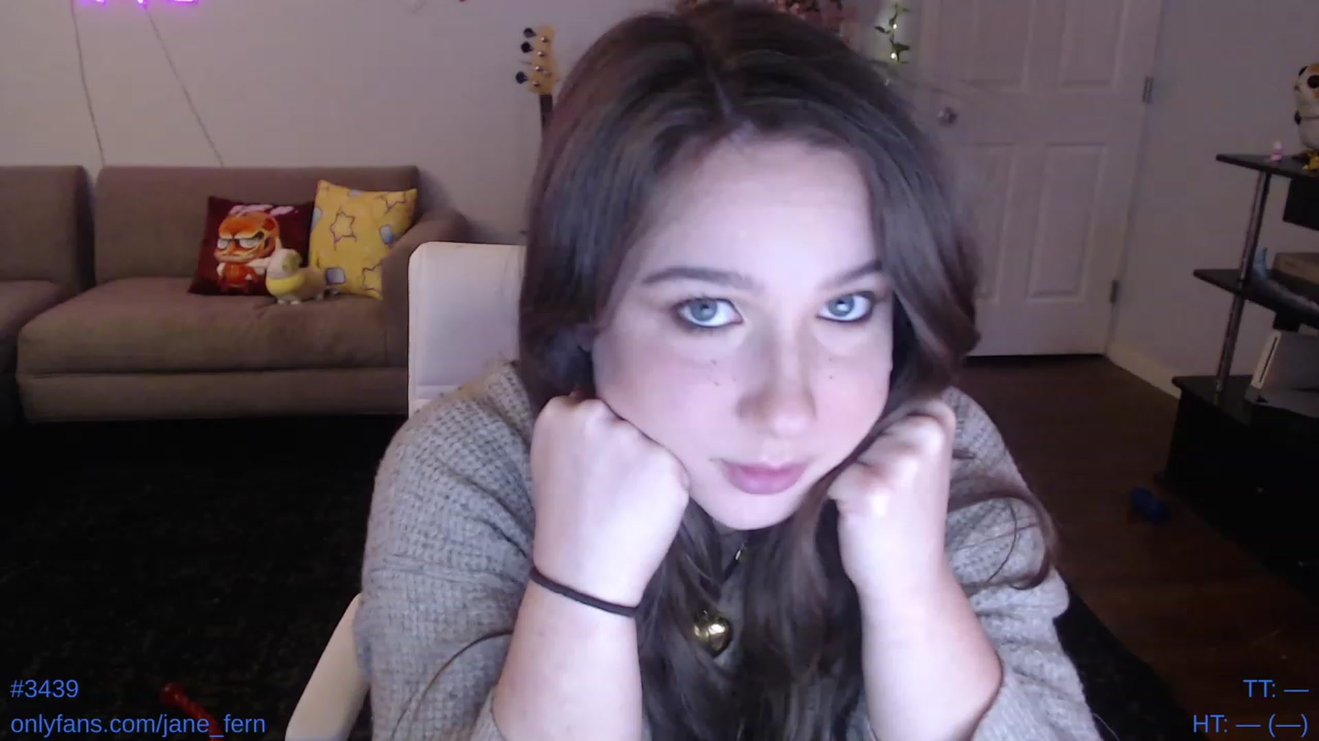 Gallery image thumbnail from Jane_Fern's myfreecams stream on, 05/04/2023, 24:39 image 3 of 20