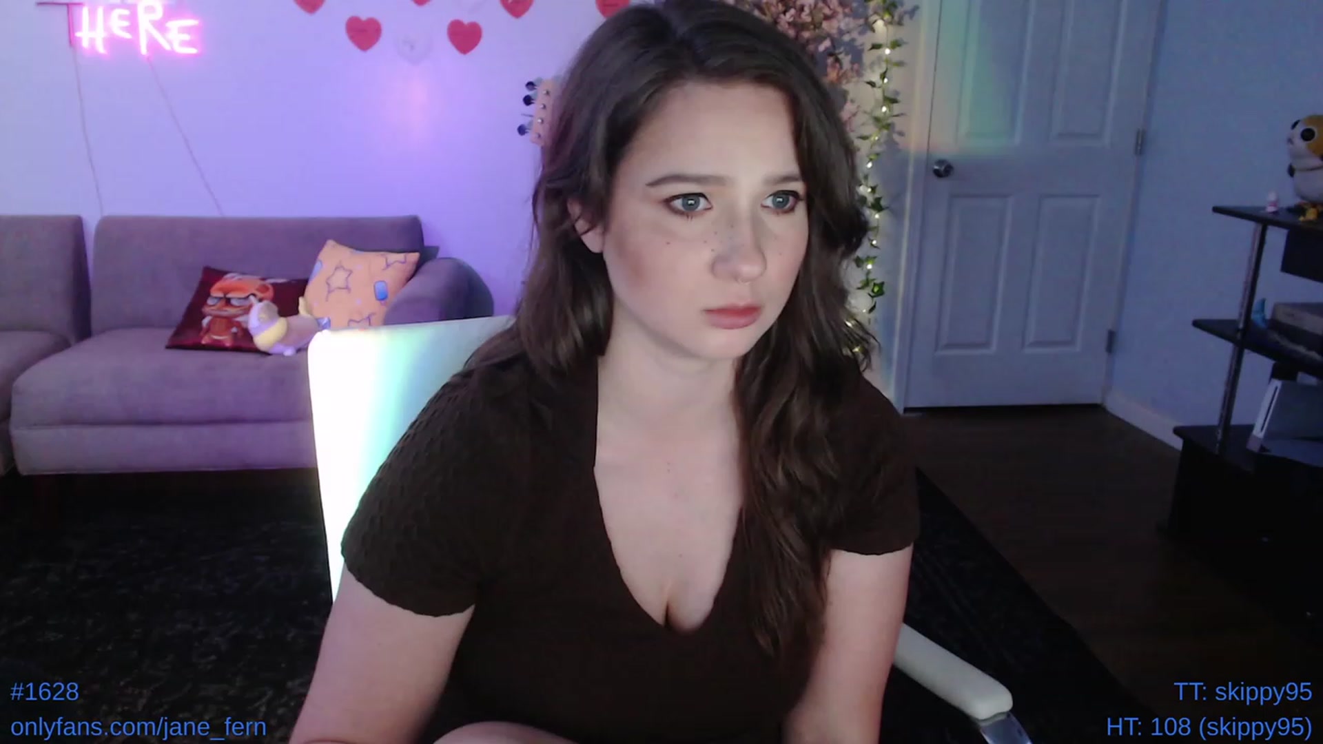 Gallery image thumbnail from Jane_Fern's myfreecams stream on, 05/09/2023, 24:55 image 14 of 20