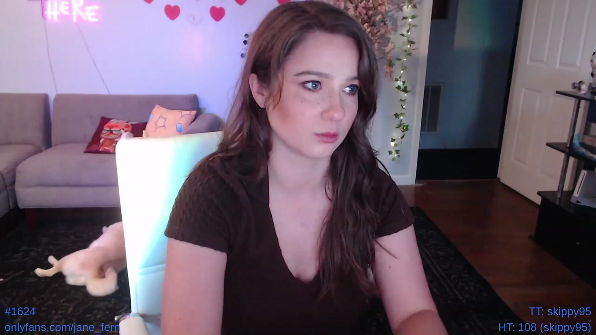 Gallery image thumbnail from Jane_Fern's myfreecams stream on, 05/09/2023, 24:55 image 3 of 20