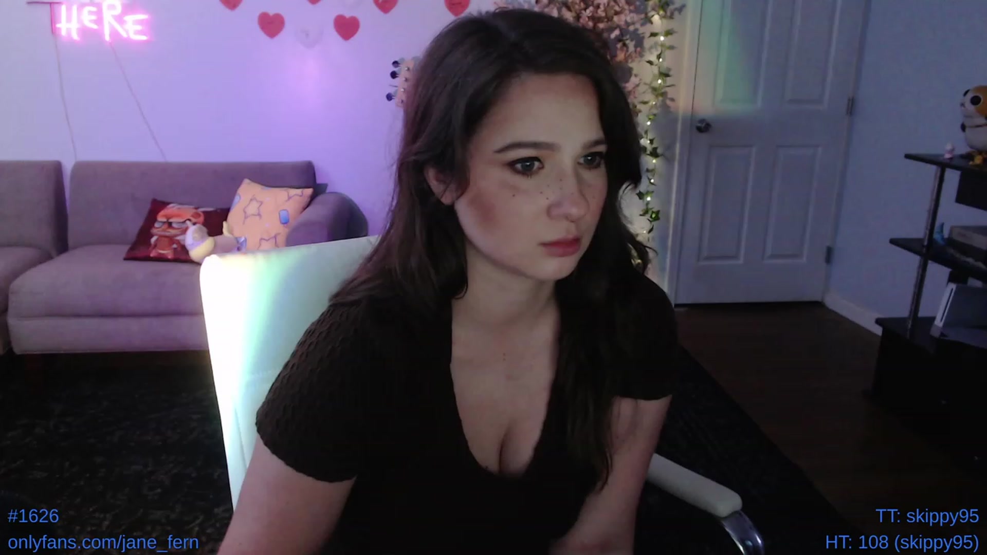 Gallery image thumbnail from Jane_Fern's myfreecams stream on, 05/09/2023, 24:55 image 16 of 20