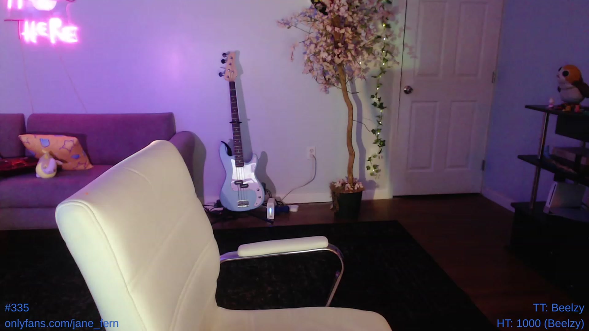 Gallery image thumbnail from Jane_Fern's myfreecams stream on, 05/20/2023, 06:26 image 10 of 20