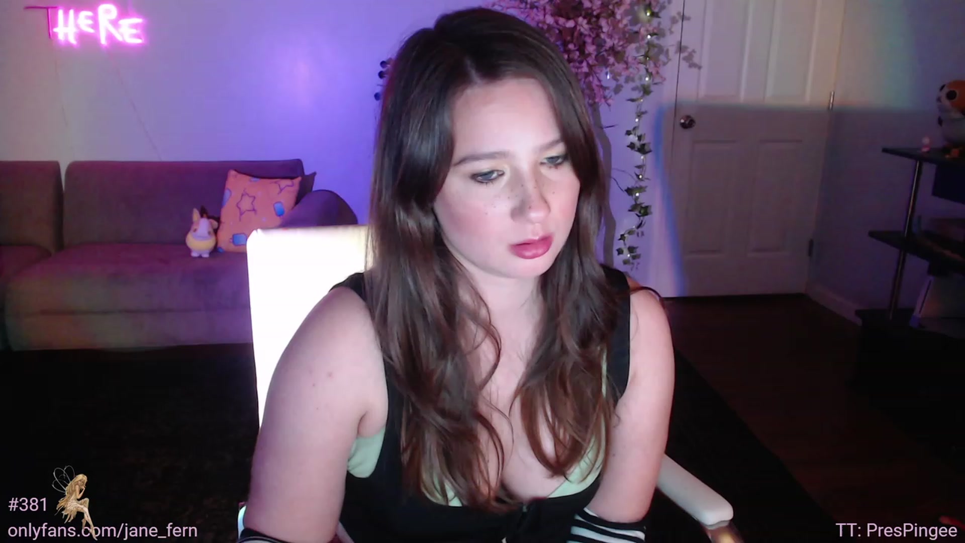 Gallery image thumbnail from Jane_Fern's myfreecams stream on, 05/23/2023, 02:39 image 15 of 20