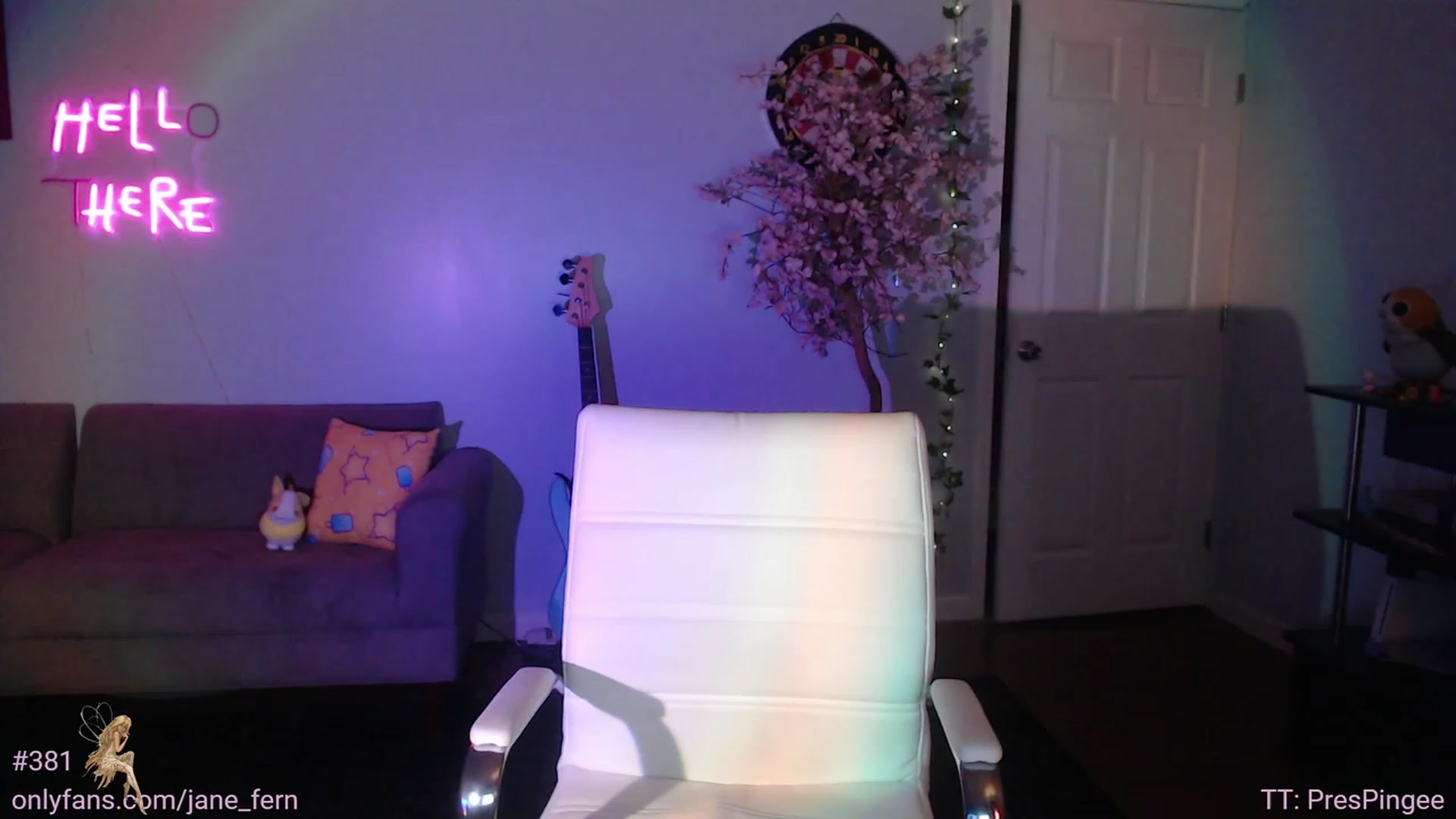 Gallery image thumbnail from Jane_Fern's myfreecams stream on, 05/23/2023, 02:39 image 9 of 20