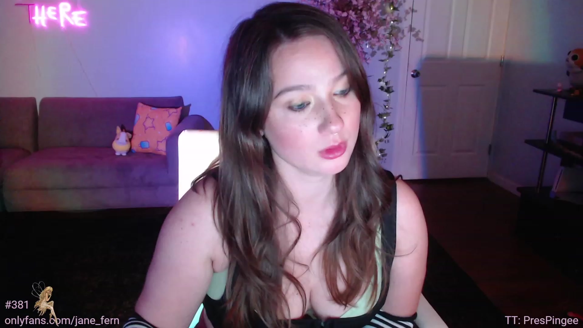 Gallery image thumbnail from Jane_Fern's myfreecams stream on, 05/23/2023, 02:39 image 14 of 20