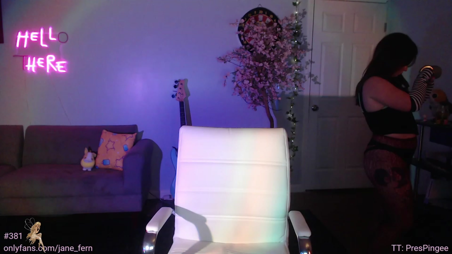 Gallery image thumbnail from Jane_Fern's myfreecams stream on, 05/23/2023, 02:39 image 10 of 20