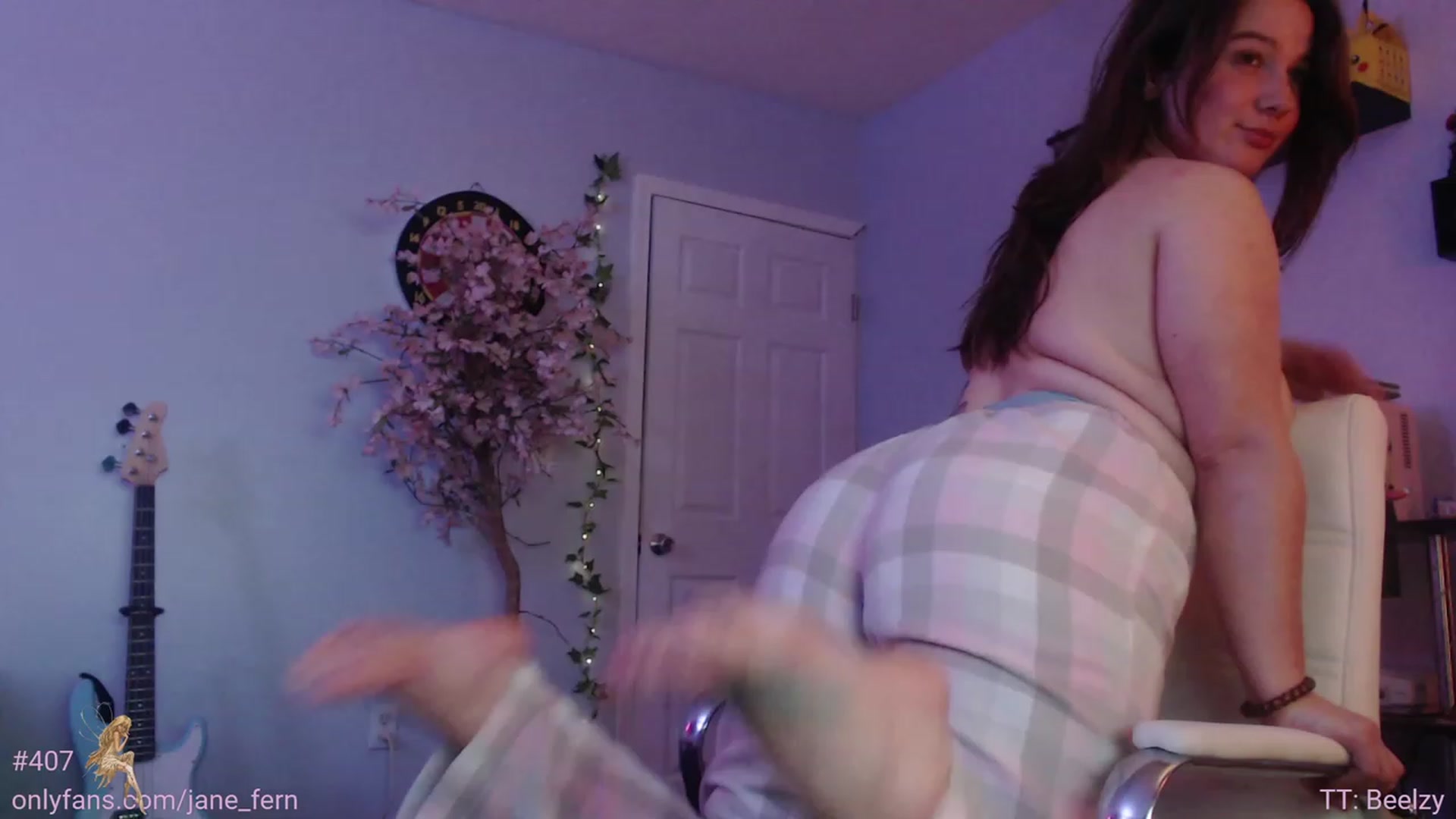 Gallery image thumbnail from Jane_Fern's myfreecams stream on, 05/27/2023, 04:12 image 13 of 20
