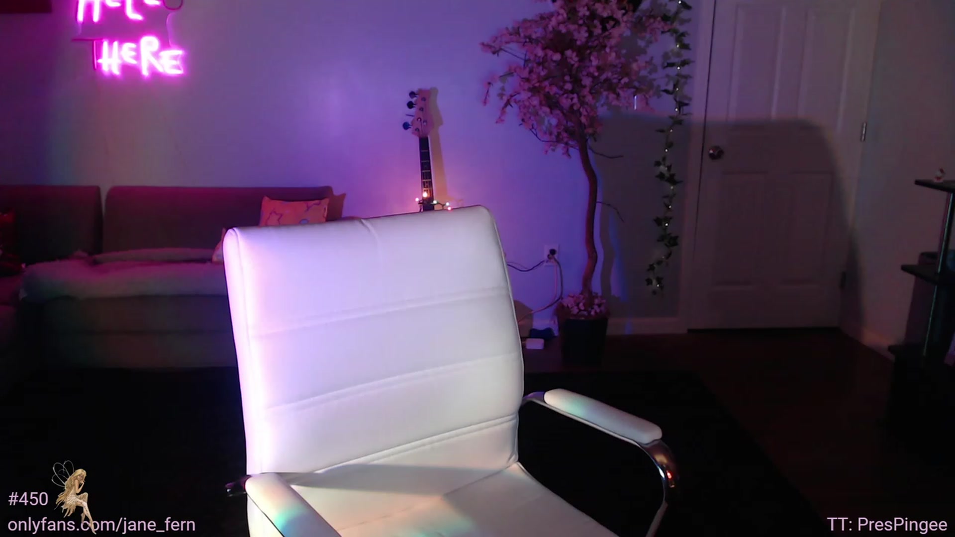 Gallery image thumbnail from Jane_Fern's myfreecams stream on, 05/31/2023, 01:54 image 1 of 20