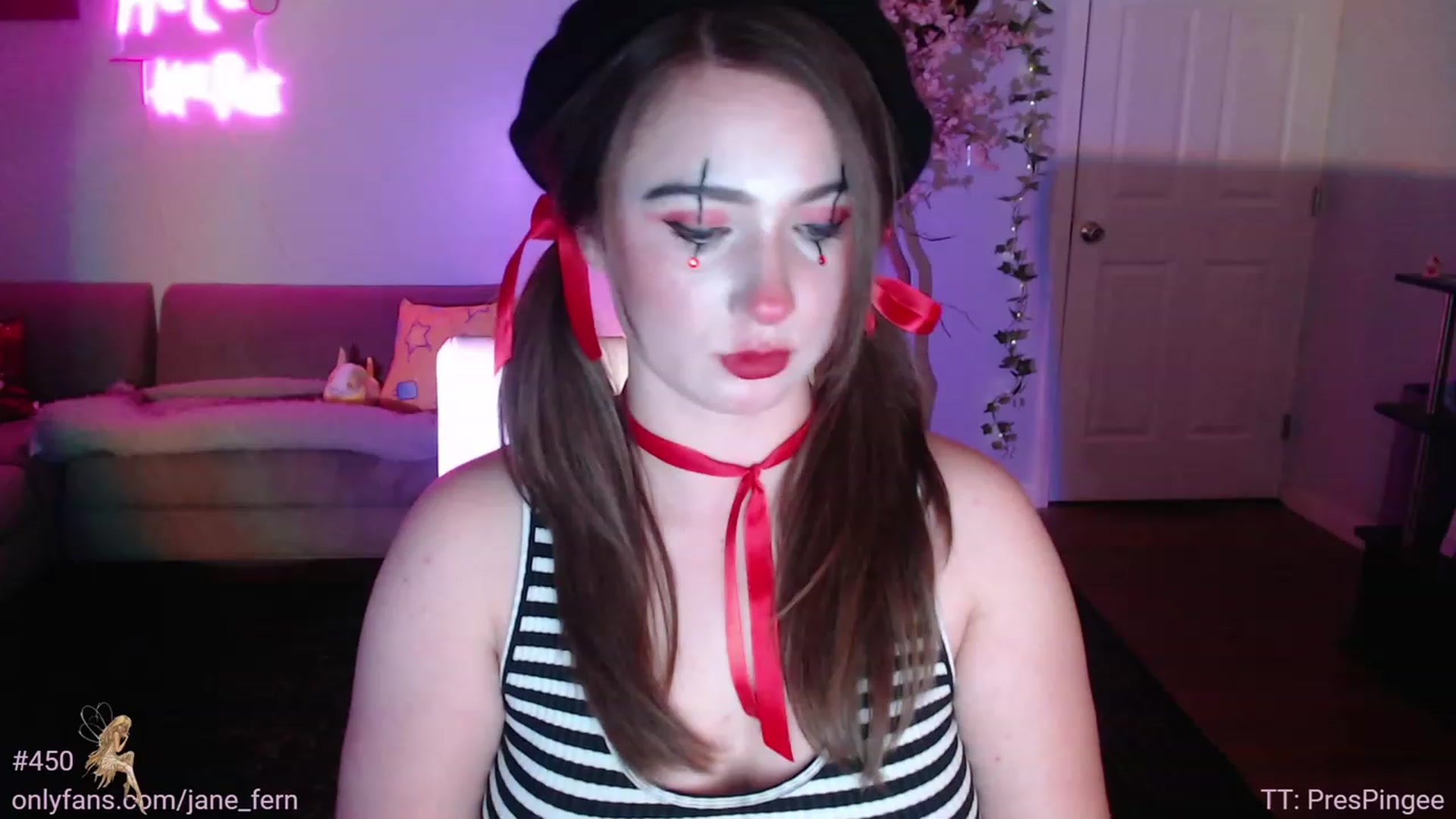 Gallery image thumbnail from Jane_Fern's myfreecams stream on, 05/31/2023, 01:54 image 2 of 20