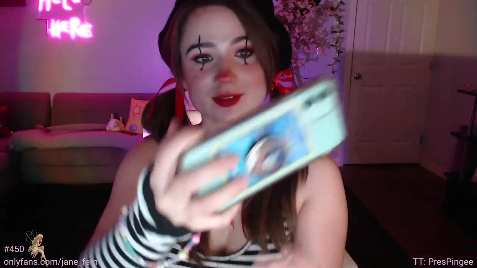 Gallery image thumbnail from Jane_Fern's myfreecams stream on, 05/31/2023, 01:54 image 6 of 20