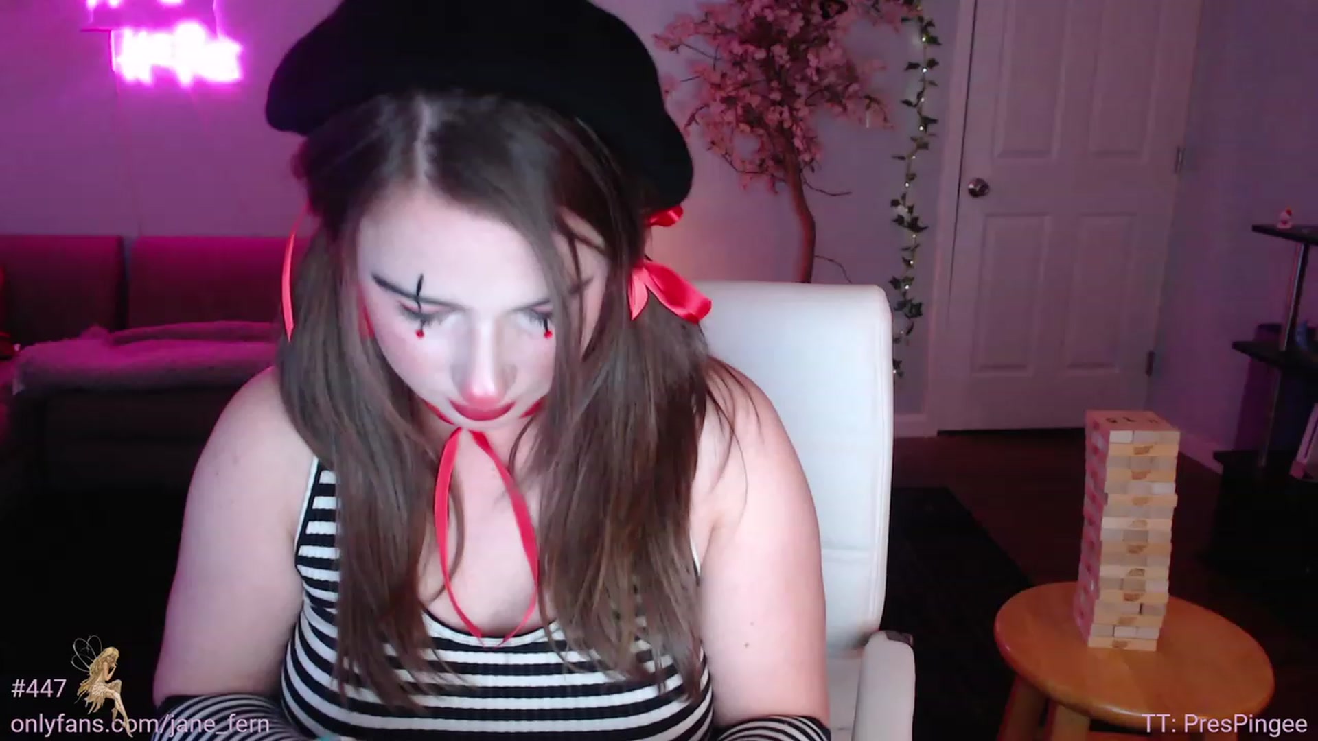 Gallery image thumbnail from Jane_Fern's myfreecams stream on, 05/31/2023, 01:54 image 13 of 20