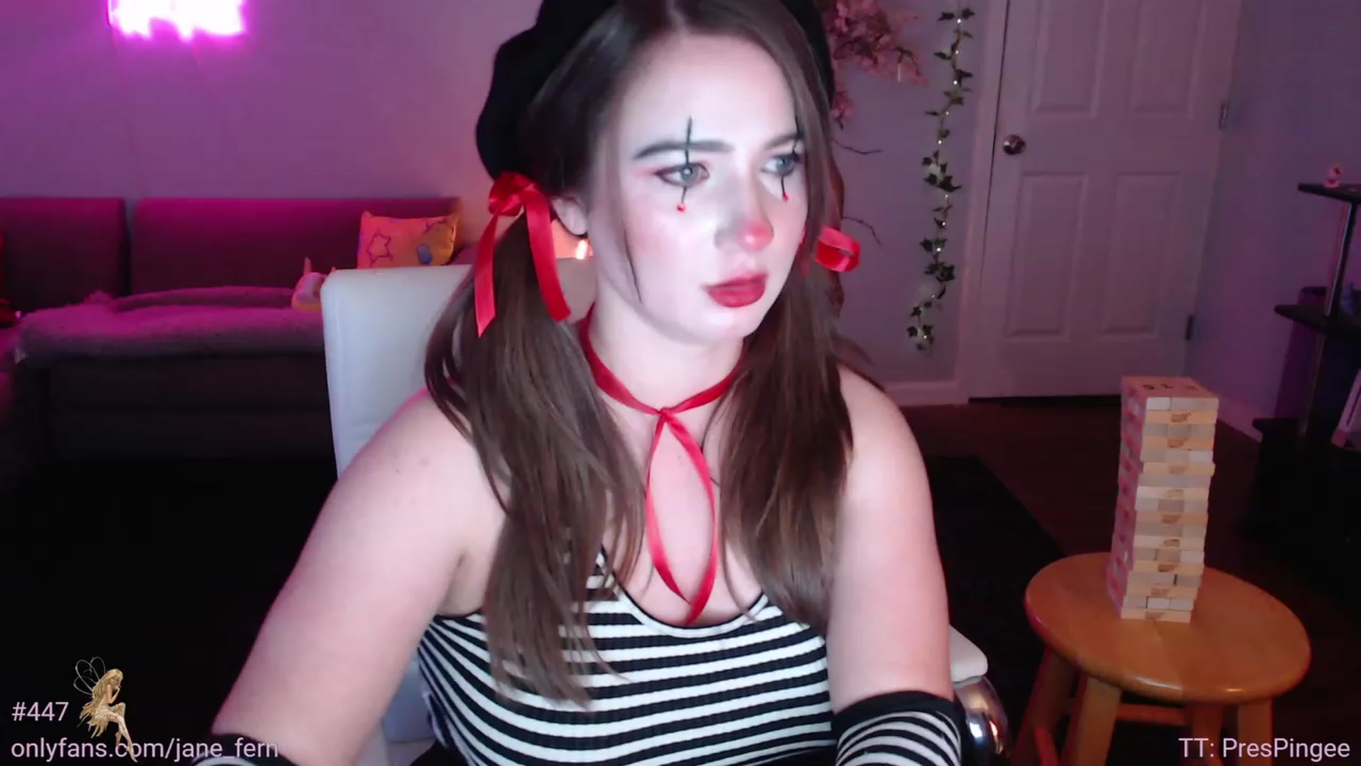 Gallery image thumbnail from Jane_Fern's myfreecams stream on, 05/31/2023, 01:54 image 17 of 20