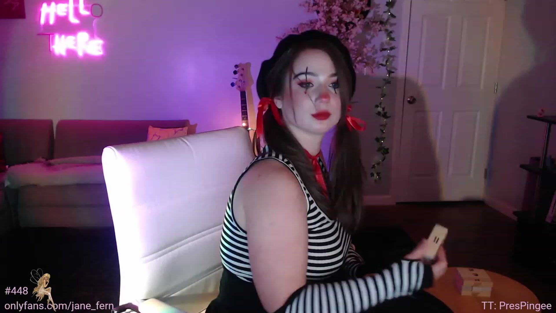 Gallery image thumbnail from Jane_Fern's myfreecams stream on, 05/31/2023, 01:54 image 9 of 20