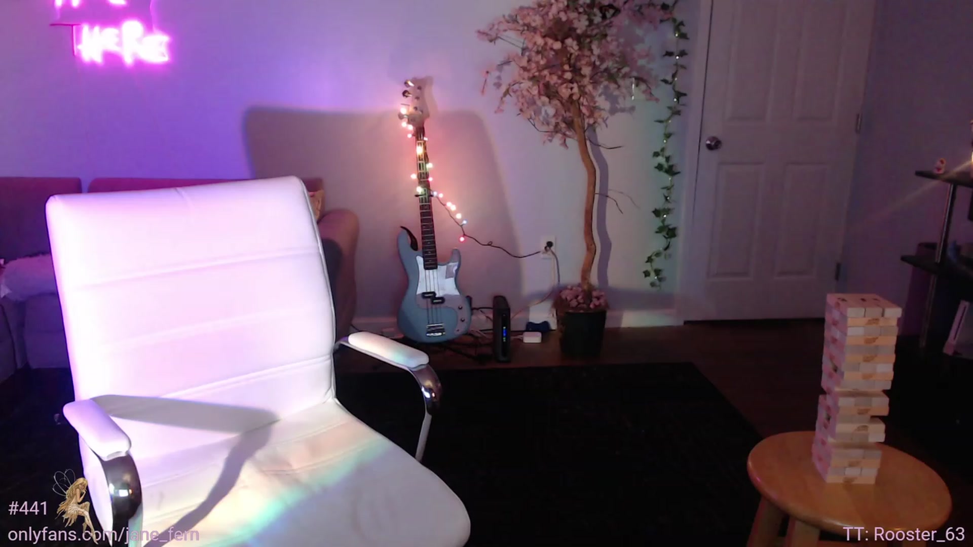 Gallery image thumbnail from Jane_Fern's myfreecams stream on, 05/31/2023, 03:16 image 16 of 20