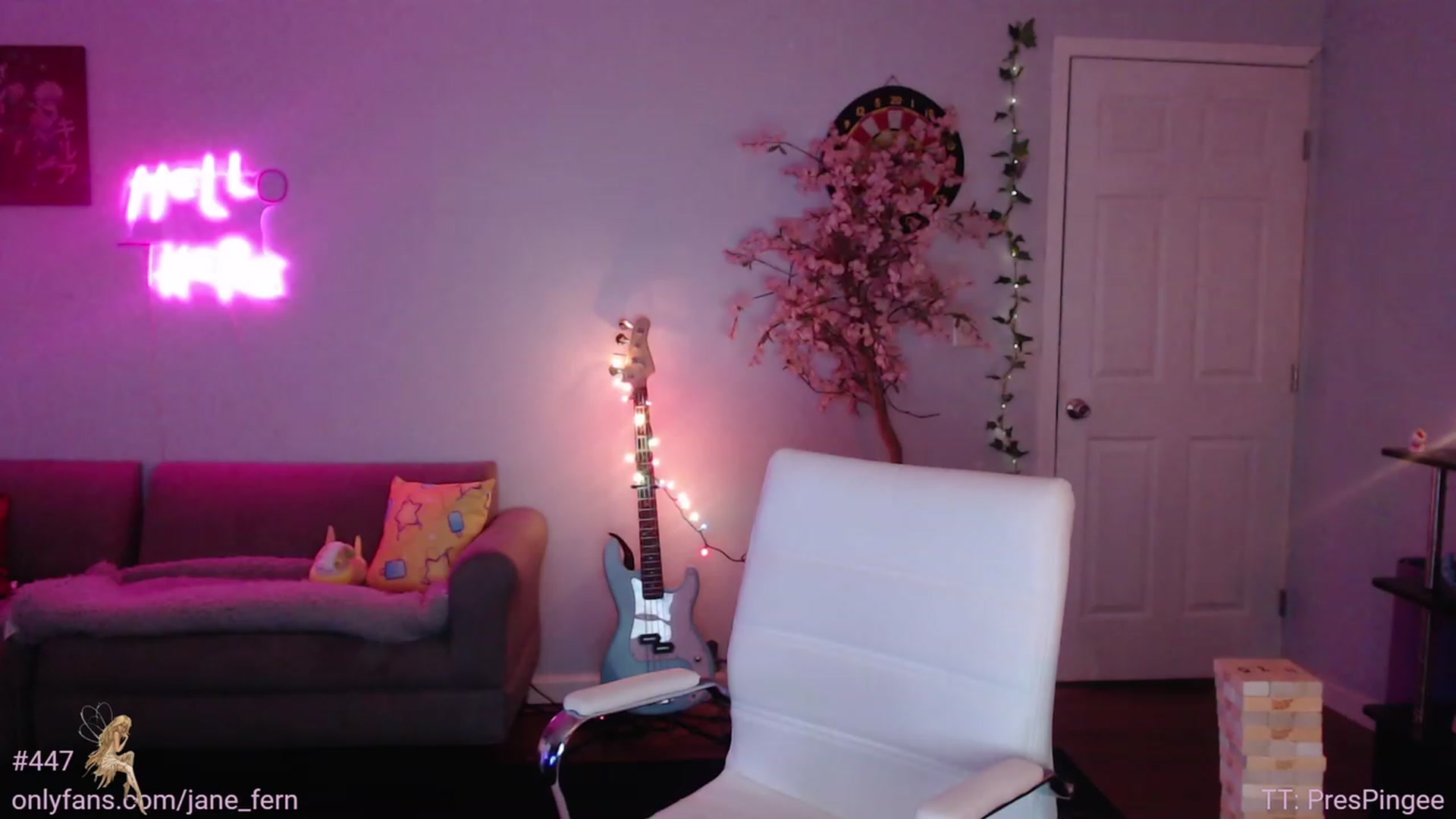 Gallery image thumbnail from Jane_Fern's myfreecams stream on, 05/31/2023, 03:16 image 1 of 20