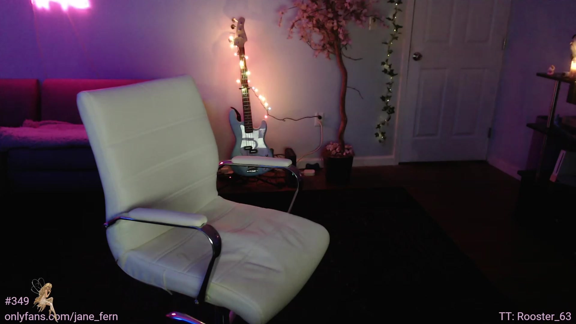 Gallery image thumbnail from Jane_Fern's myfreecams stream on, 06/01/2023, 03:51 image 13 of 20