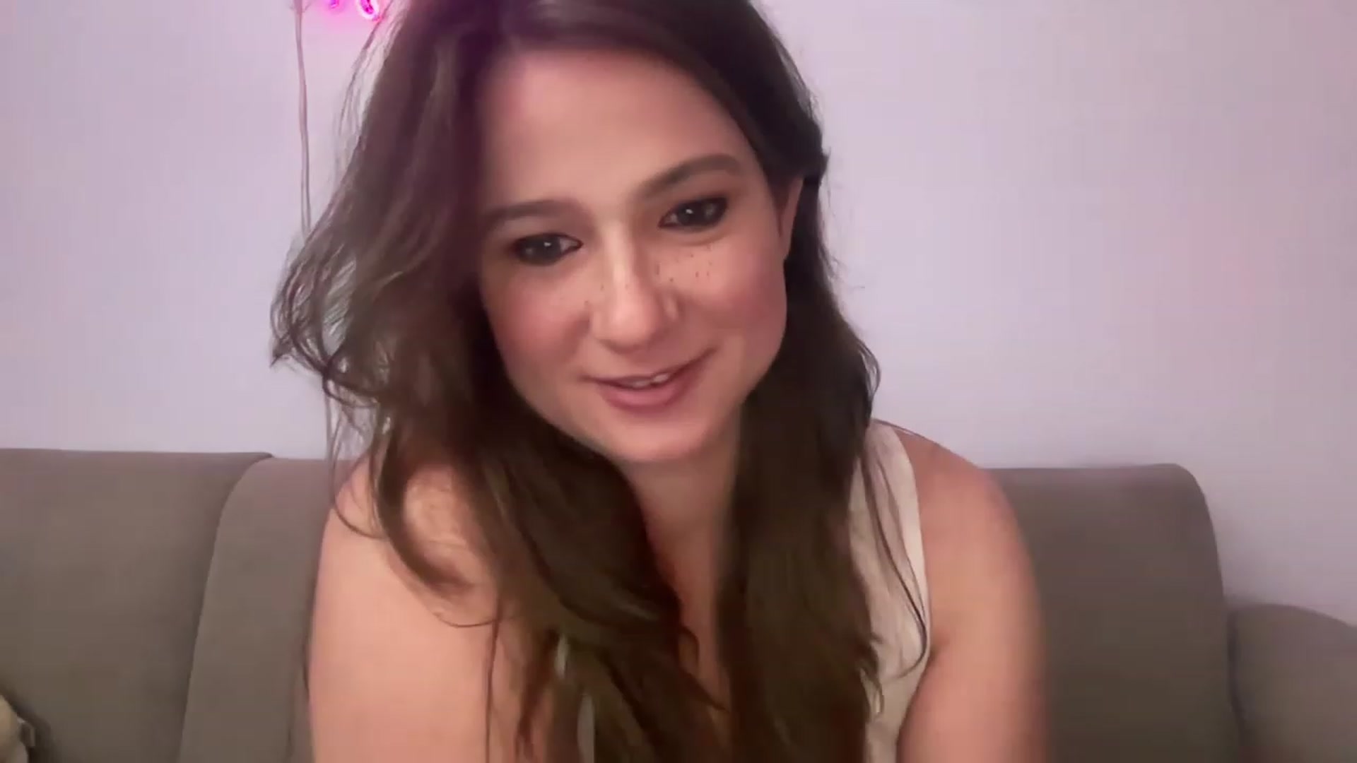 Gallery image thumbnail from Jane_Fern's myfreecams stream on, 06/21/2023, 03:27 image 6 of 20