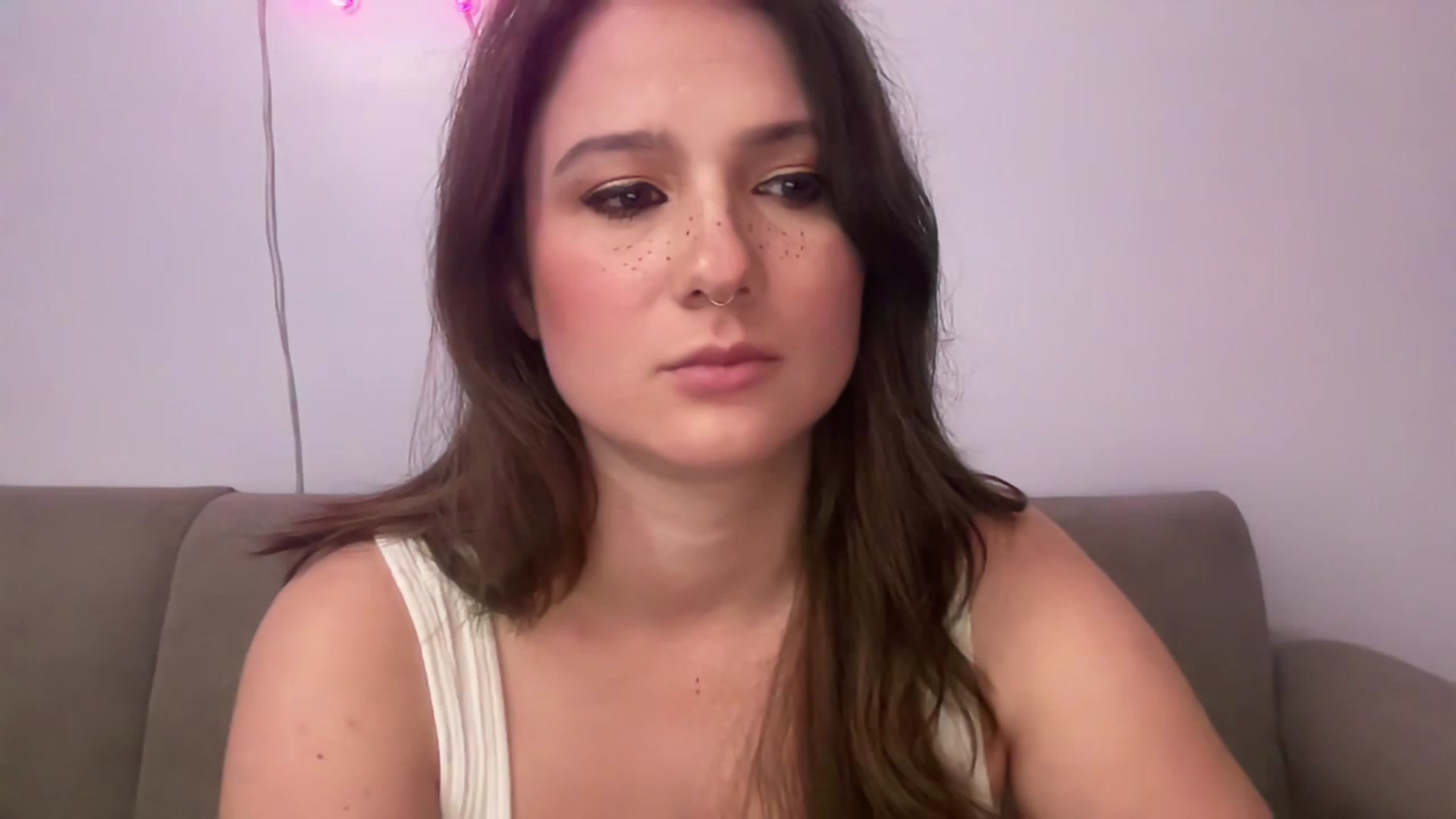 Gallery image thumbnail from Jane_Fern's myfreecams stream on, 06/21/2023, 03:27 image 4 of 20