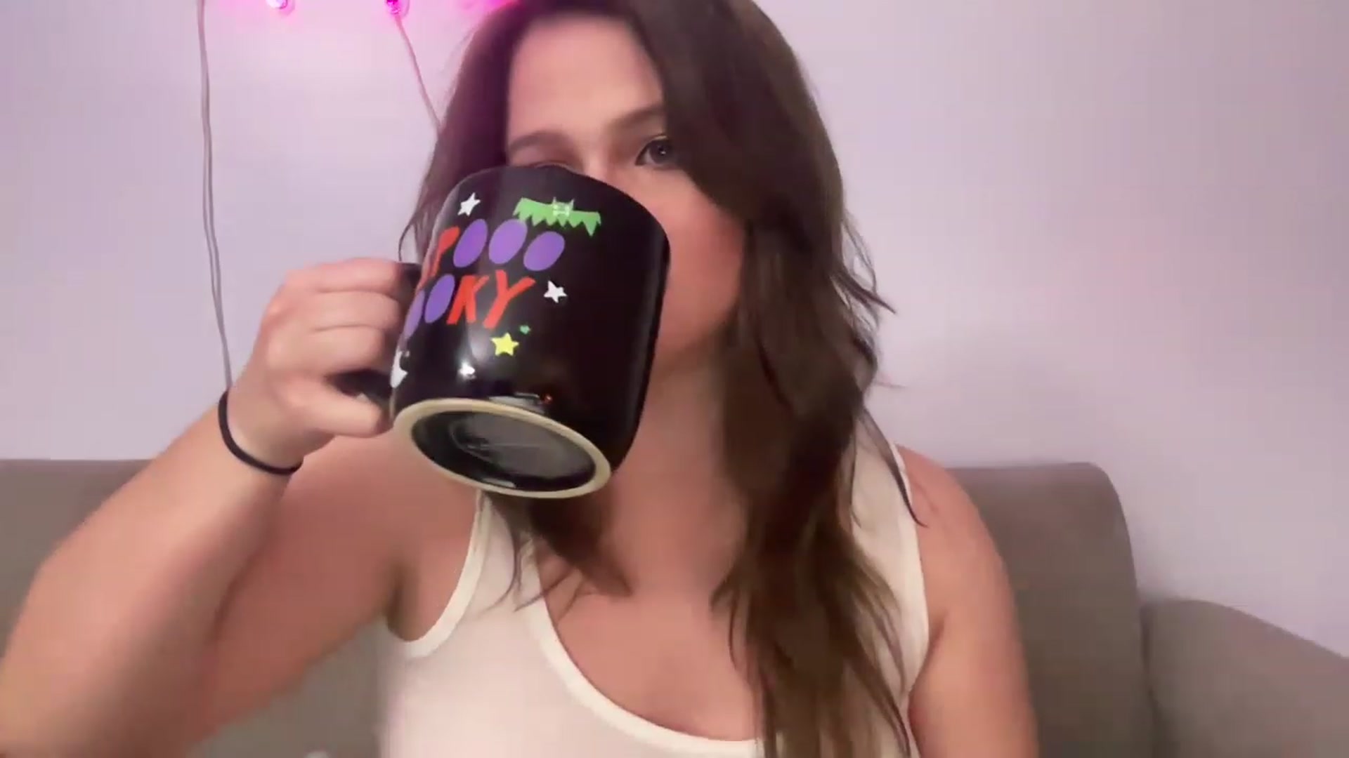 Gallery image thumbnail from Jane_Fern's myfreecams stream on, 06/21/2023, 03:27 image 12 of 20
