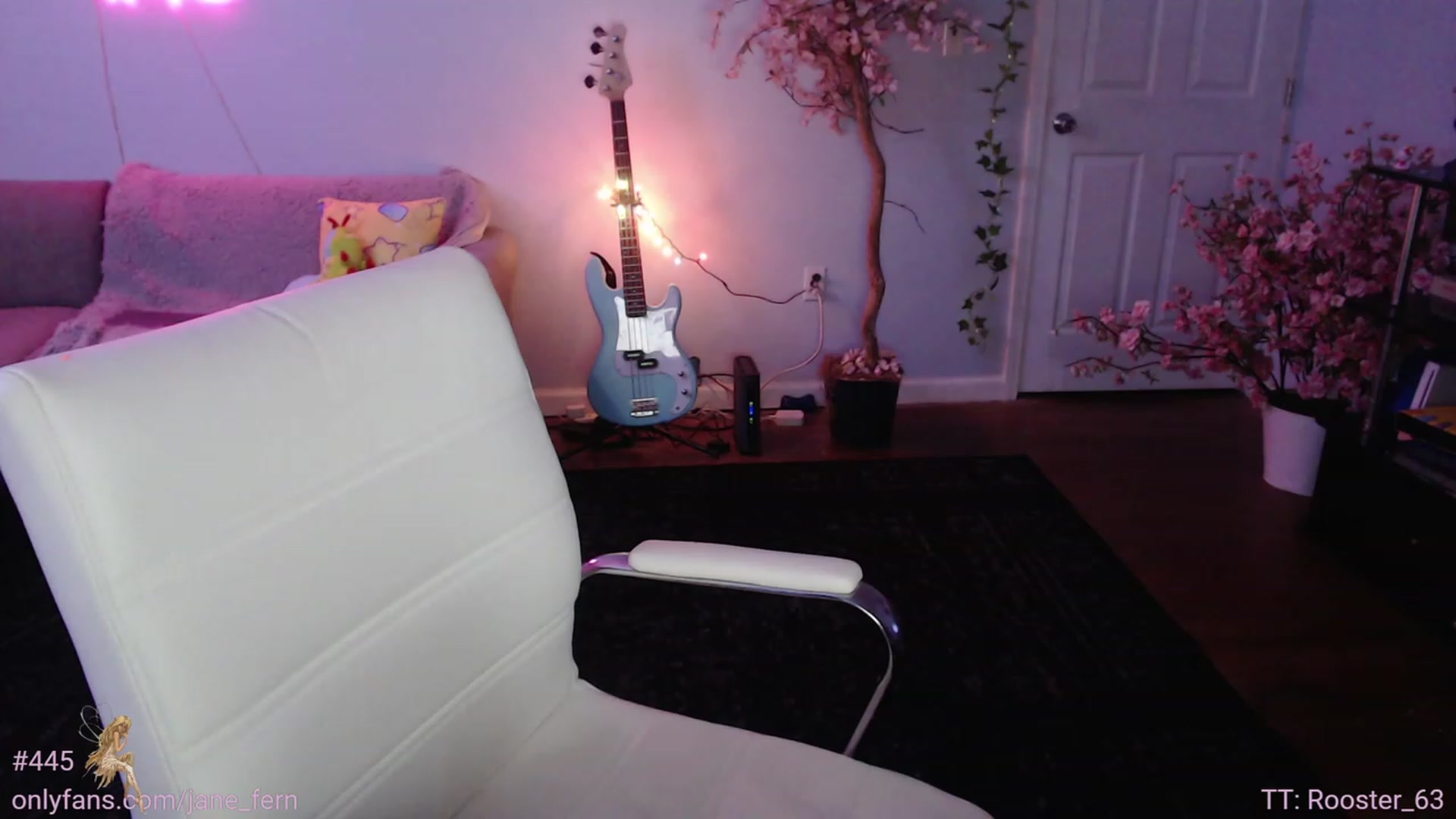 Gallery image thumbnail from Jane_Fern's myfreecams stream on, 06/30/2023, 03:33 image 6 of 20