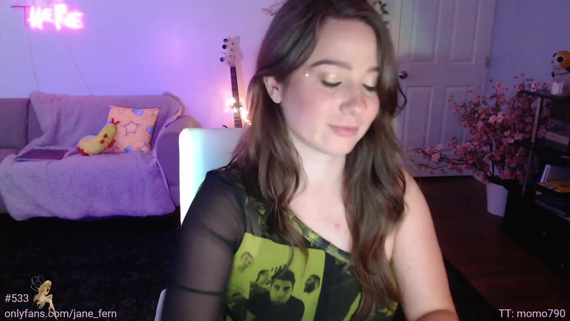 Gallery image thumbnail from Jane_Fern's myfreecams stream on, 07/12/2023, 01:36 image 1 of 20