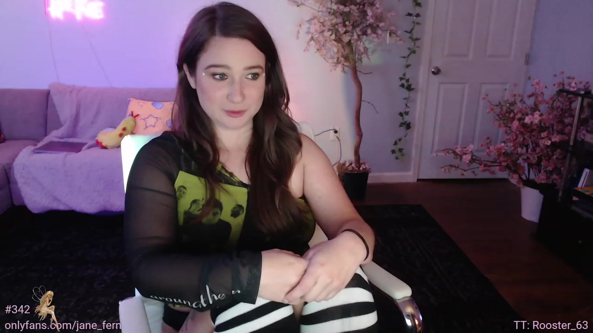 Gallery image thumbnail from Jane_Fern's myfreecams stream on, 07/12/2023, 02:33 image 6 of 20