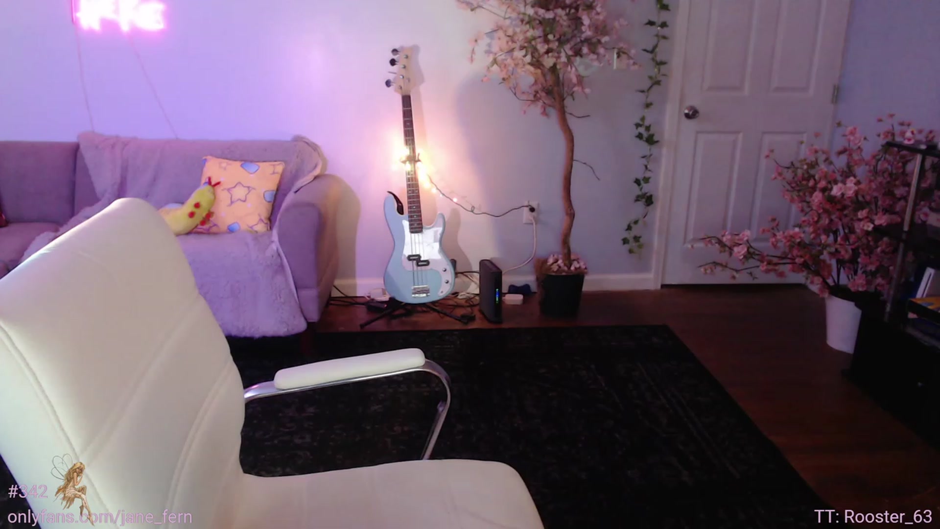 Gallery image thumbnail from Jane_Fern's myfreecams stream on, 07/12/2023, 02:33 image 3 of 20