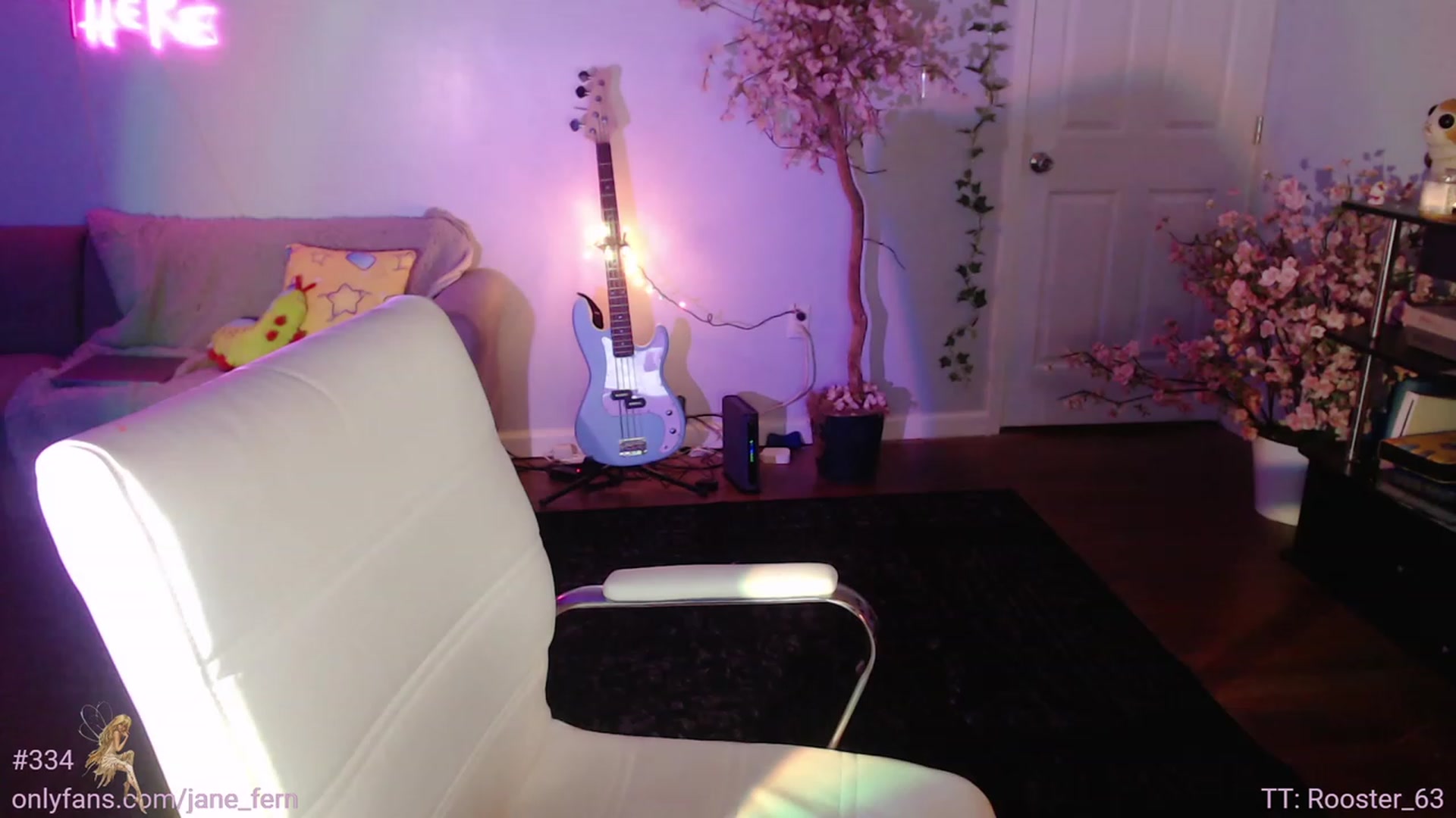 Gallery image thumbnail from Jane_Fern's myfreecams stream on, 07/12/2023, 05:48 image 9 of 20