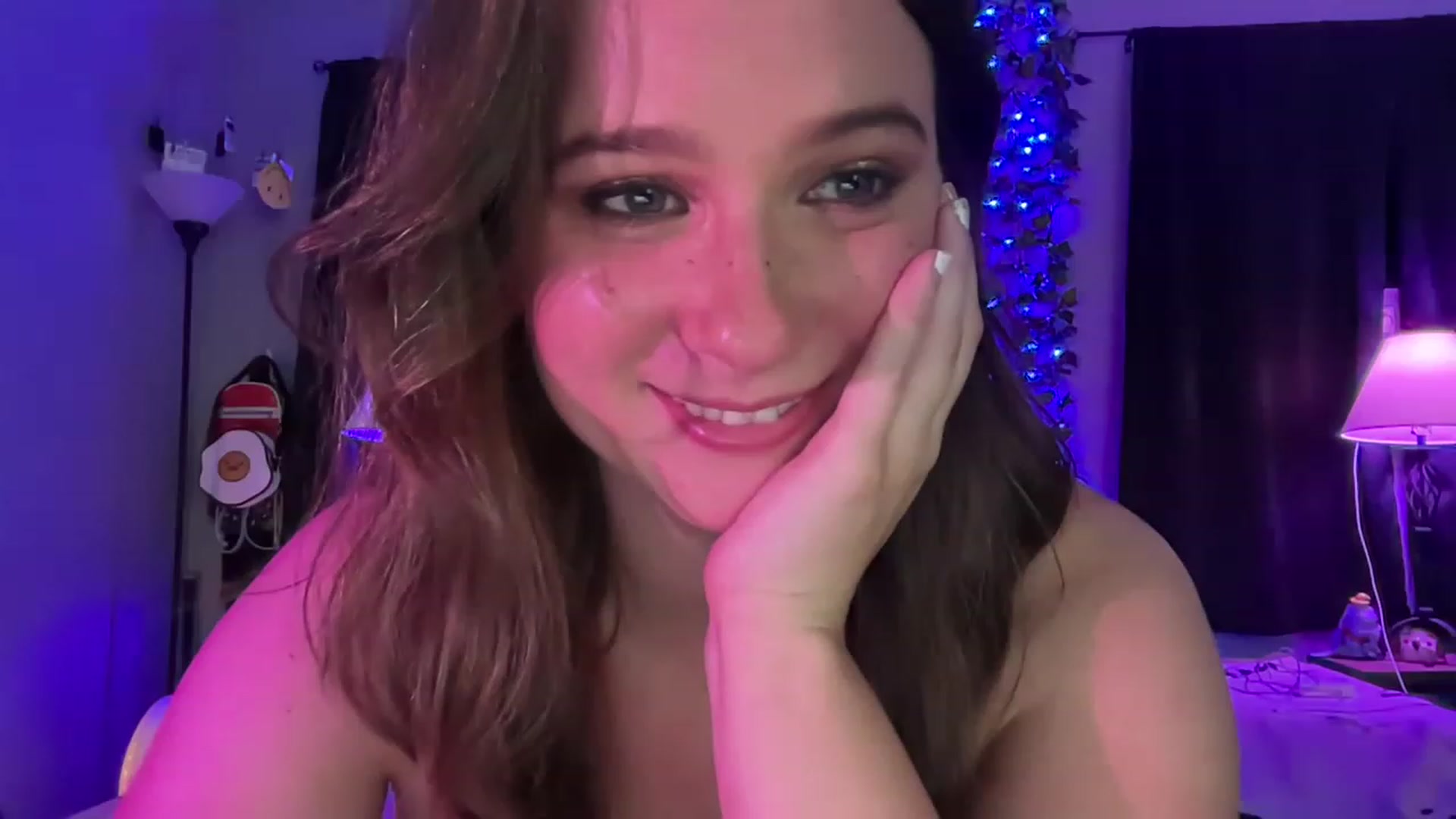 Gallery image thumbnail from Jane_Fern's myfreecams stream on, 07/15/2023, 05:08 image 5 of 20
