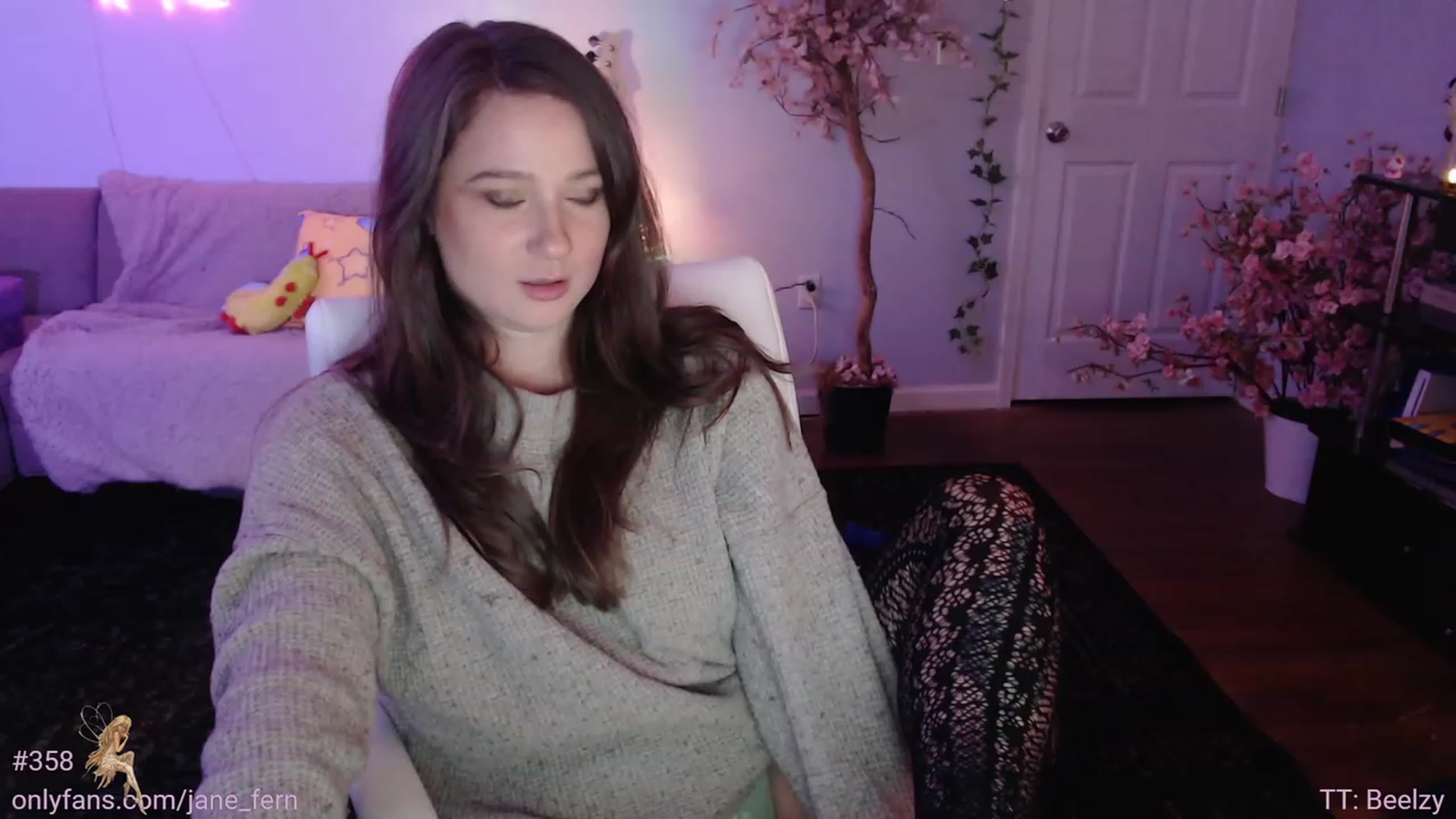 Gallery image thumbnail from Jane_Fern's myfreecams stream on, 07/18/2023, 02:59 image 12 of 20