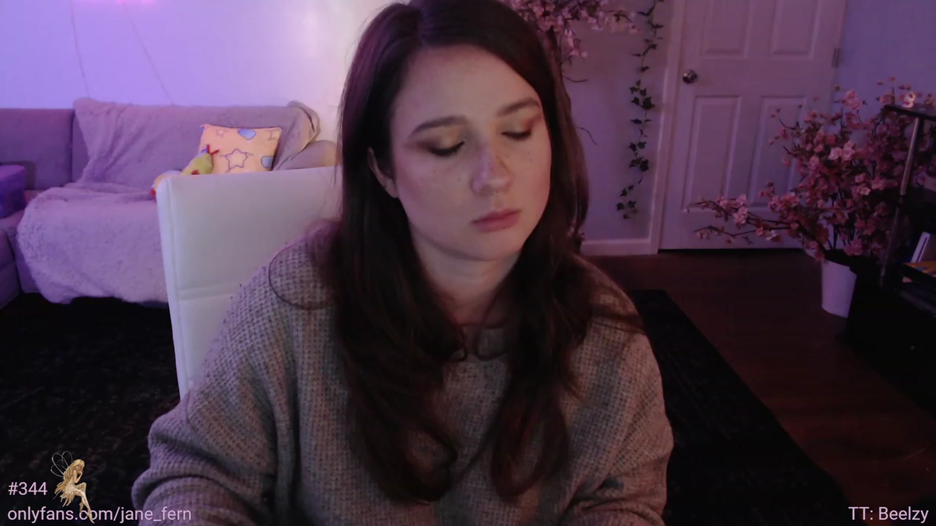 Gallery image thumbnail from Jane_Fern's myfreecams stream on, 07/18/2023, 04:19 image 6 of 20