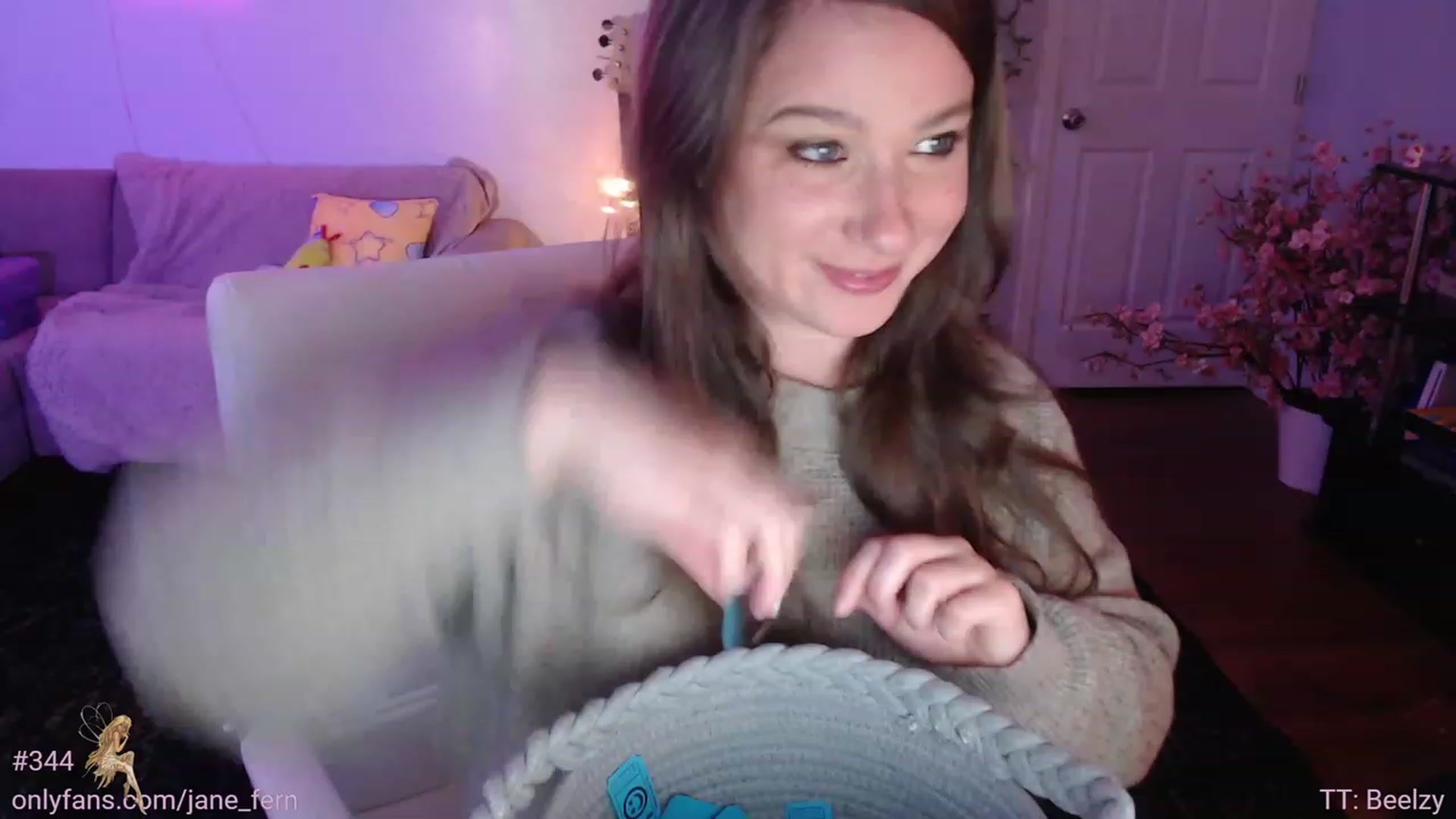Gallery image thumbnail from Jane_Fern's myfreecams stream on, 07/18/2023, 04:19 image 4 of 20