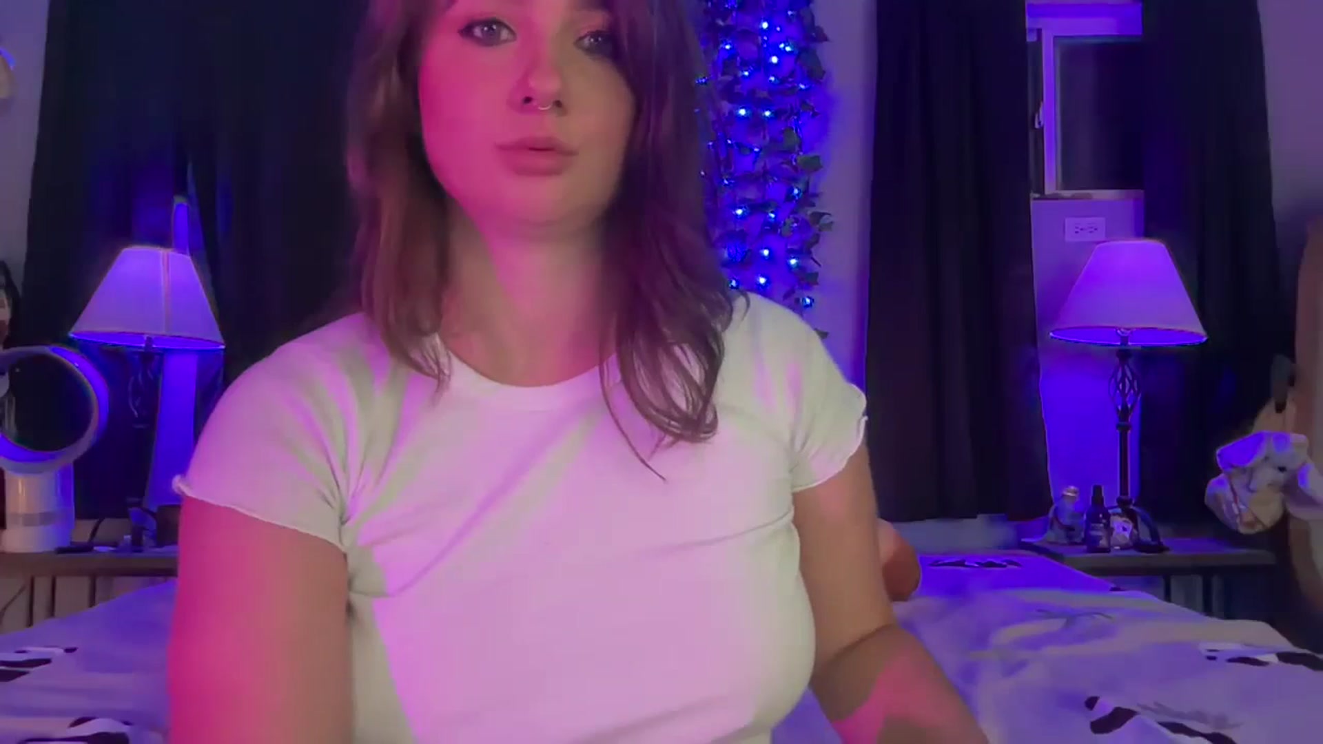 Gallery image thumbnail from Jane_Fern's myfreecams stream on, 07/22/2023, 02:46 image 3 of 20