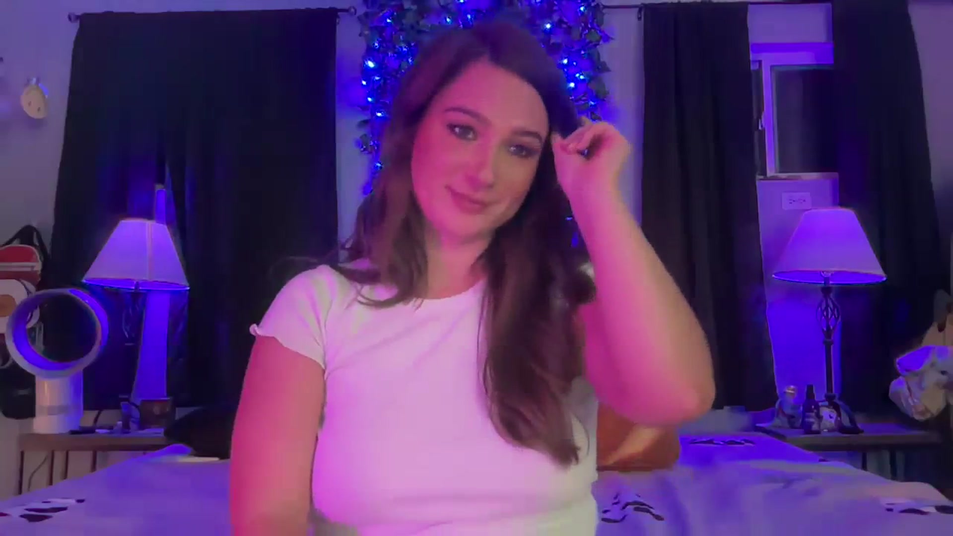 Gallery image thumbnail from Jane_Fern's myfreecams stream on, 07/22/2023, 03:29 image 5 of 20