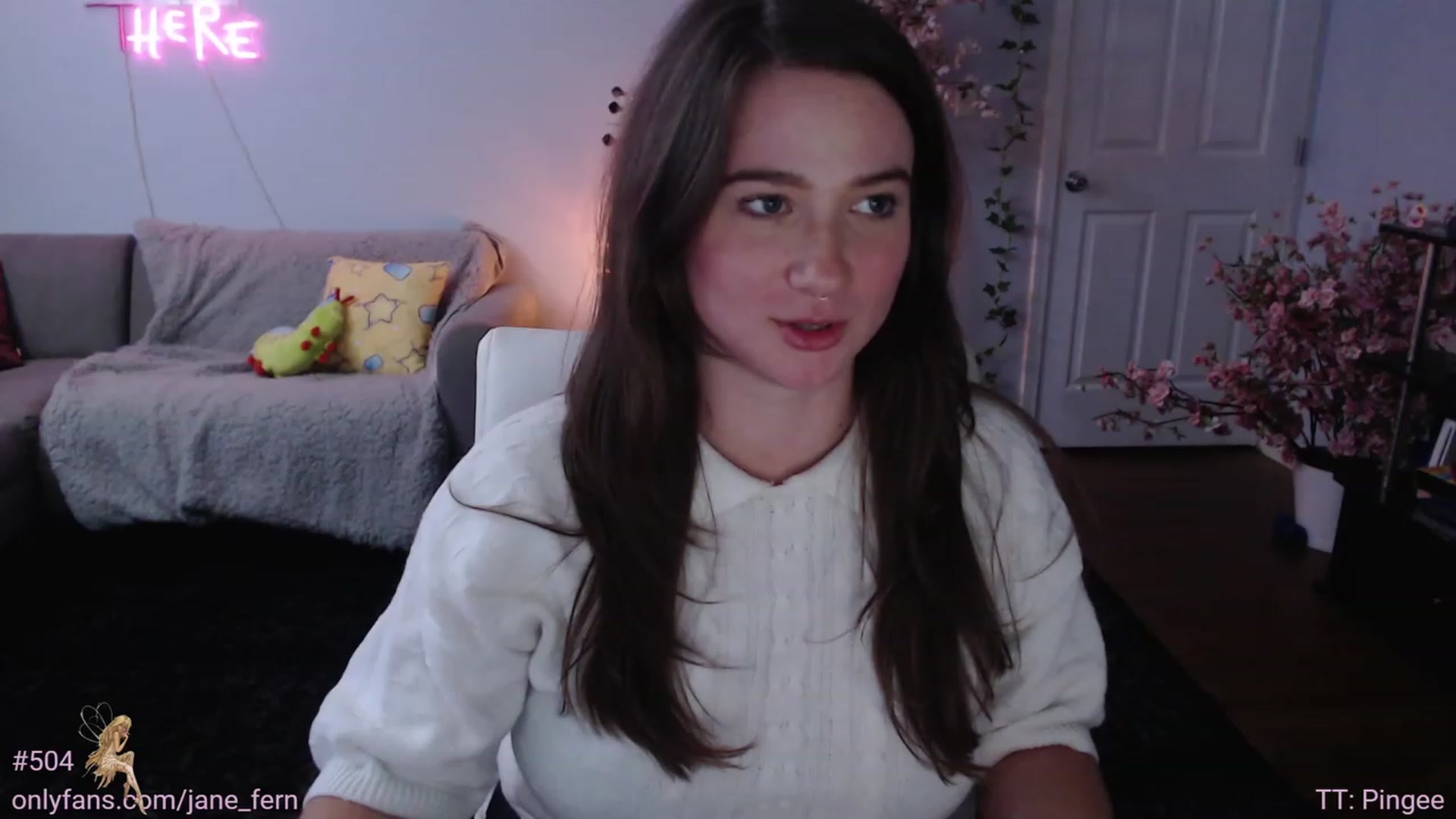Gallery image thumbnail from Jane_Fern's myfreecams stream on, 07/27/2023, 03:34 image 6 of 20