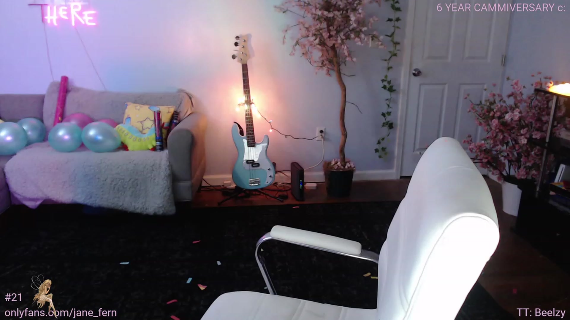 Gallery image thumbnail from Jane_Fern's myfreecams stream on, 08/03/2023, 06:24 image 6 of 20